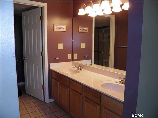 Edgewater Golf Villas III-A - Residential