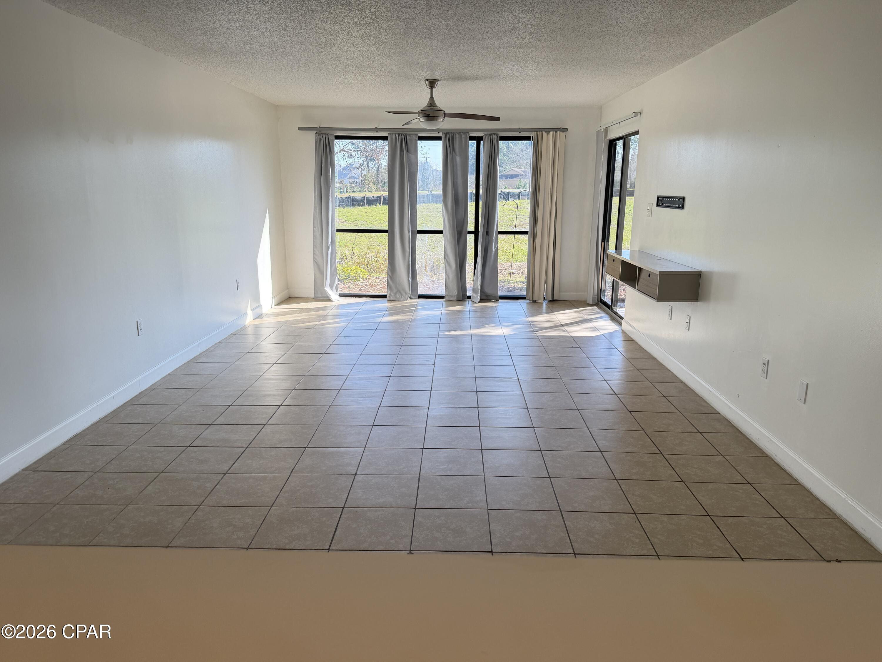 Hombre Golf Village - Residential