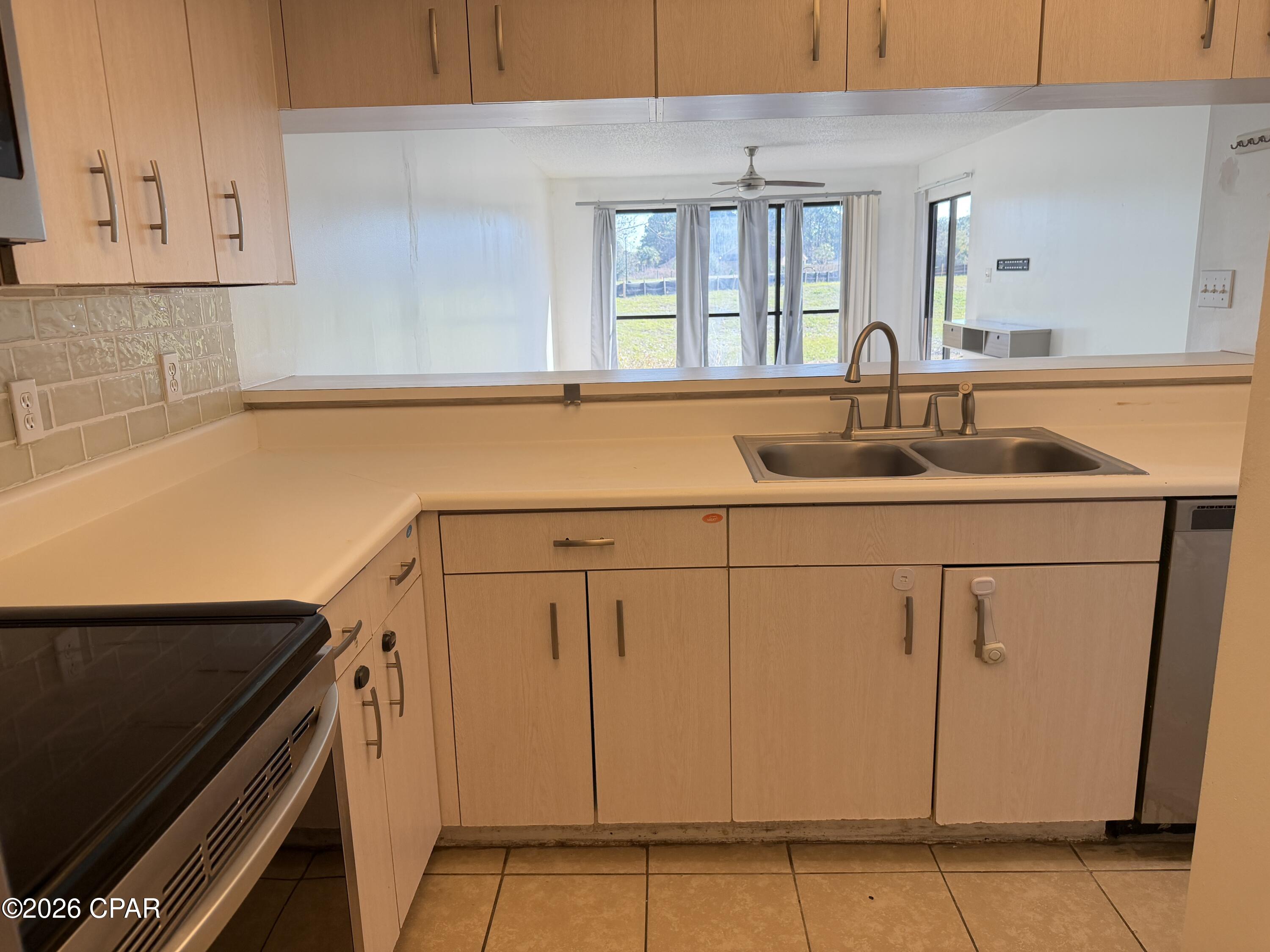 Hombre Golf Village - Residential