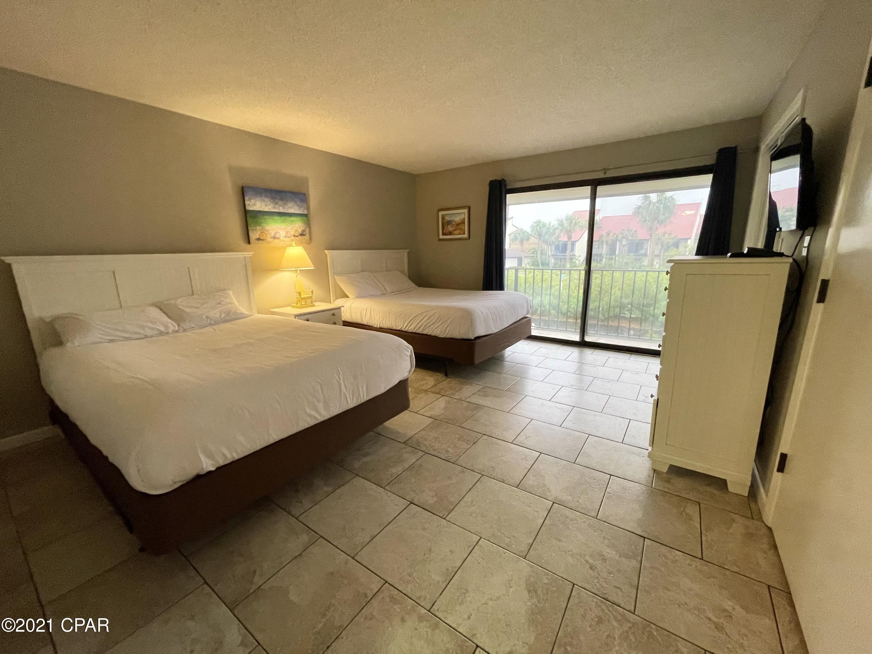 Edgewater Golf Villas V-A - Residential