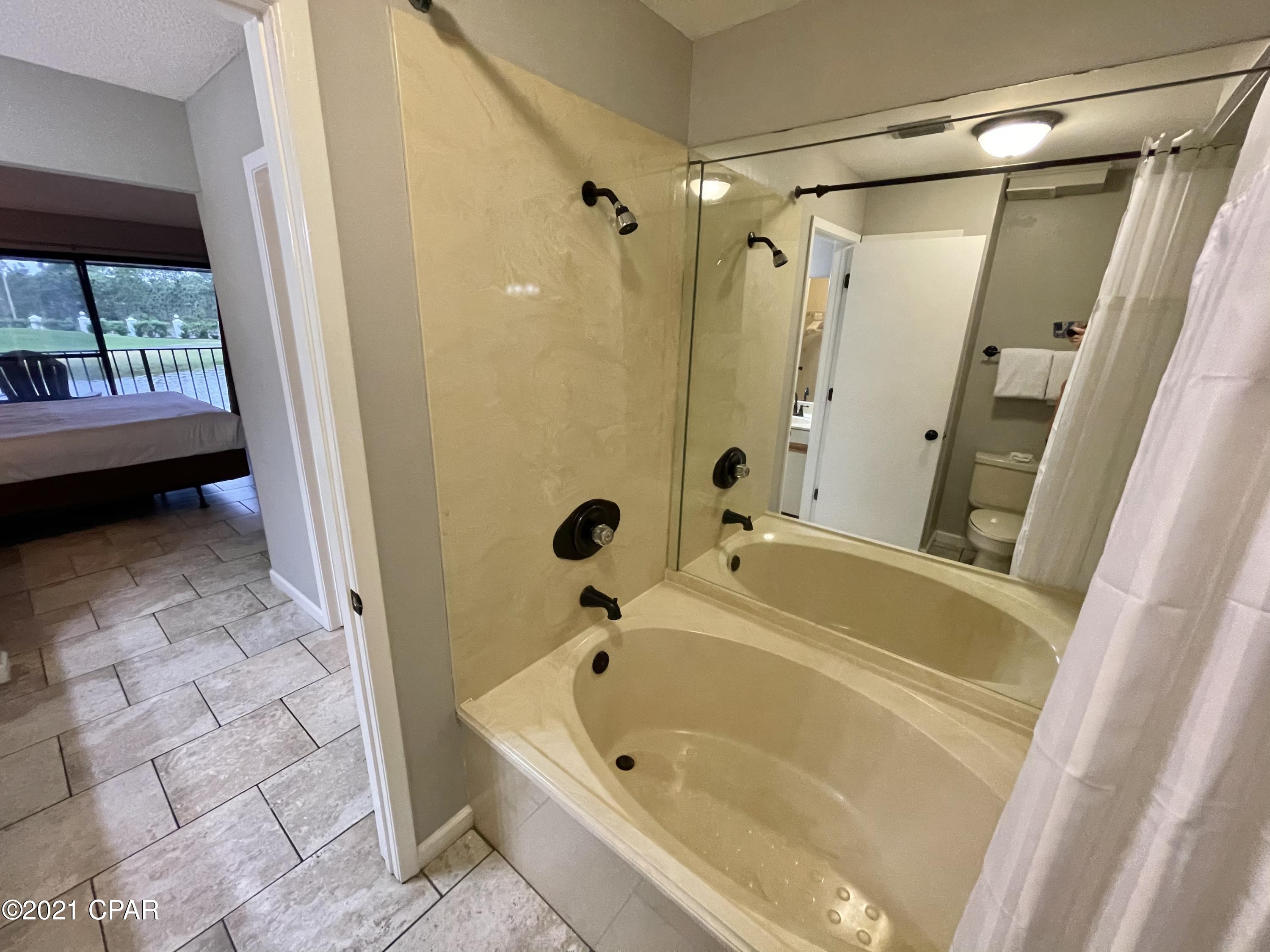 Edgewater Golf Villas V-A - Residential