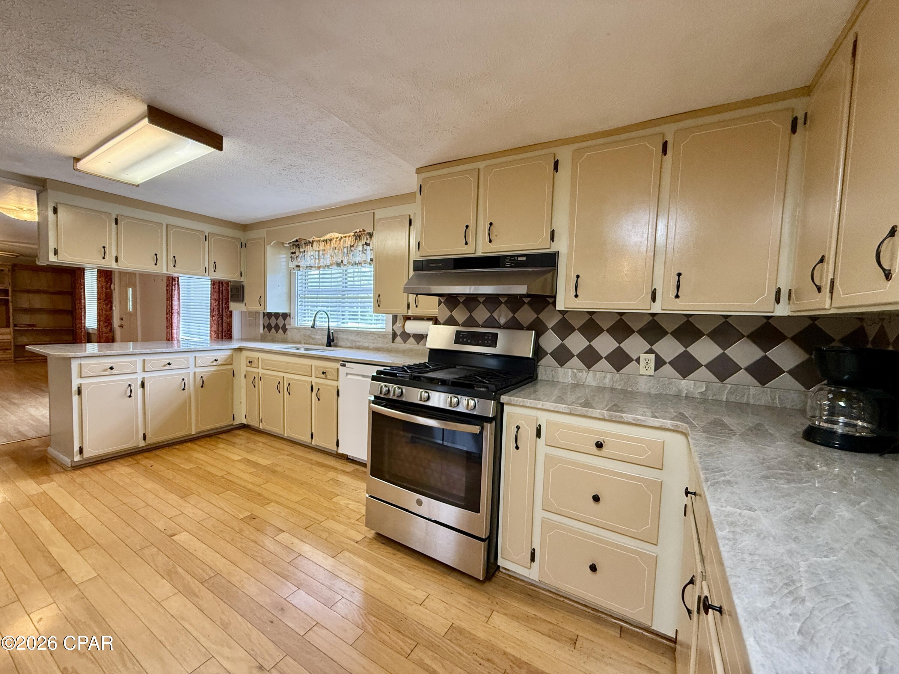 [No Recorded Subdiv] - Residential