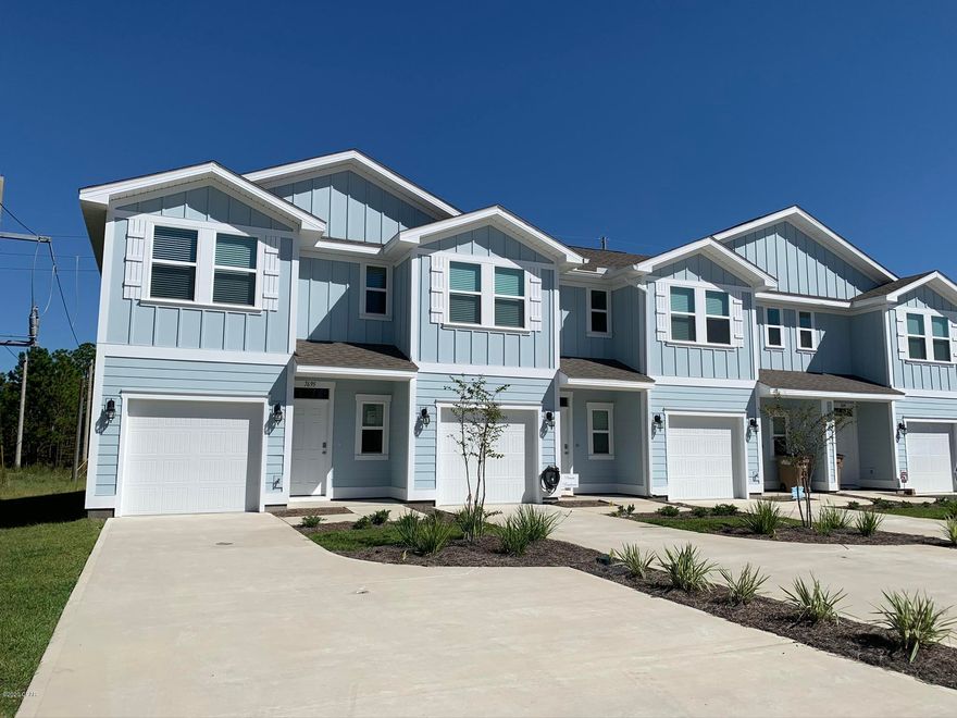 3 Bedroom 2.5 Bath exterior unit at the Hathaway Townhomes. First floor features Open floor plan for the Living-Dining - Kitchen area, vinyl plank flooring and   The kitchen is equipped with Stainless Steel appliances including a range, microwave and dishwasher as well as Kinetico water filtration. Upstairs you will find 2 bedrooms, a guest bath with granite countertops and shower/tub combo, Laundry area, and the Master bedroom with Master Bath. Community pool near by. Wifi, washer& Dryer, and lawn service included.