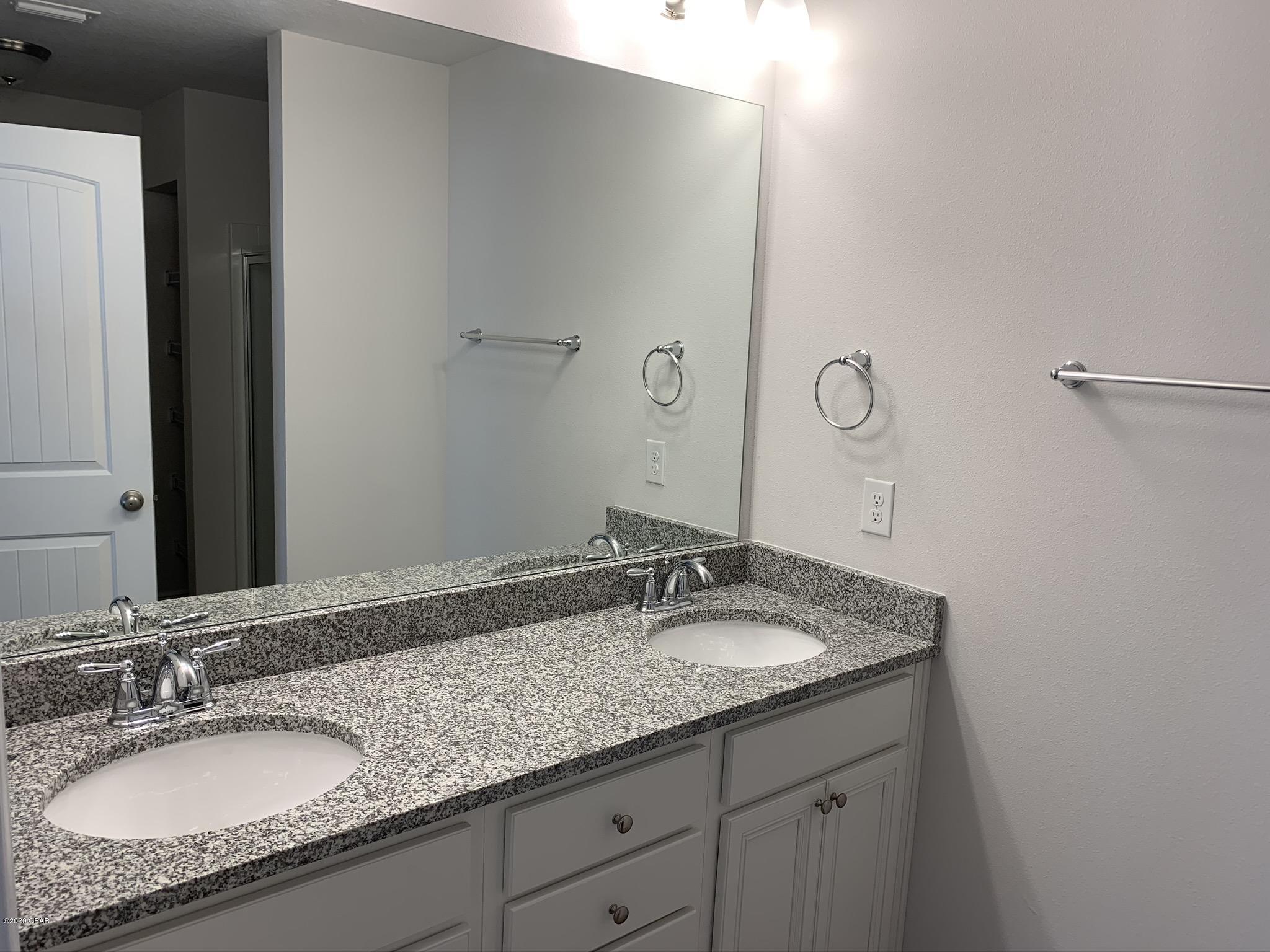 Hathaway Townhomes - Residential Lease