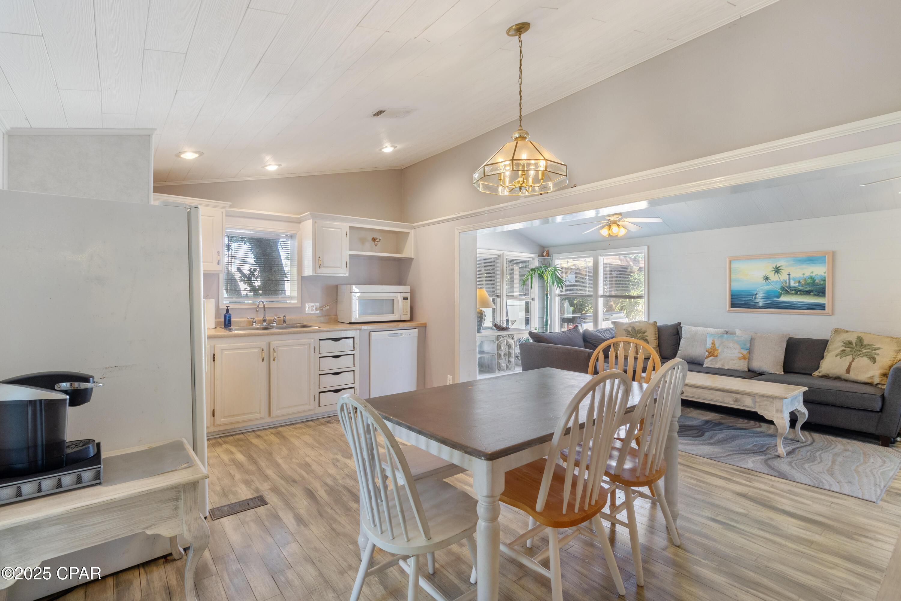 Laguna Beach Estates 5th Add - Residential