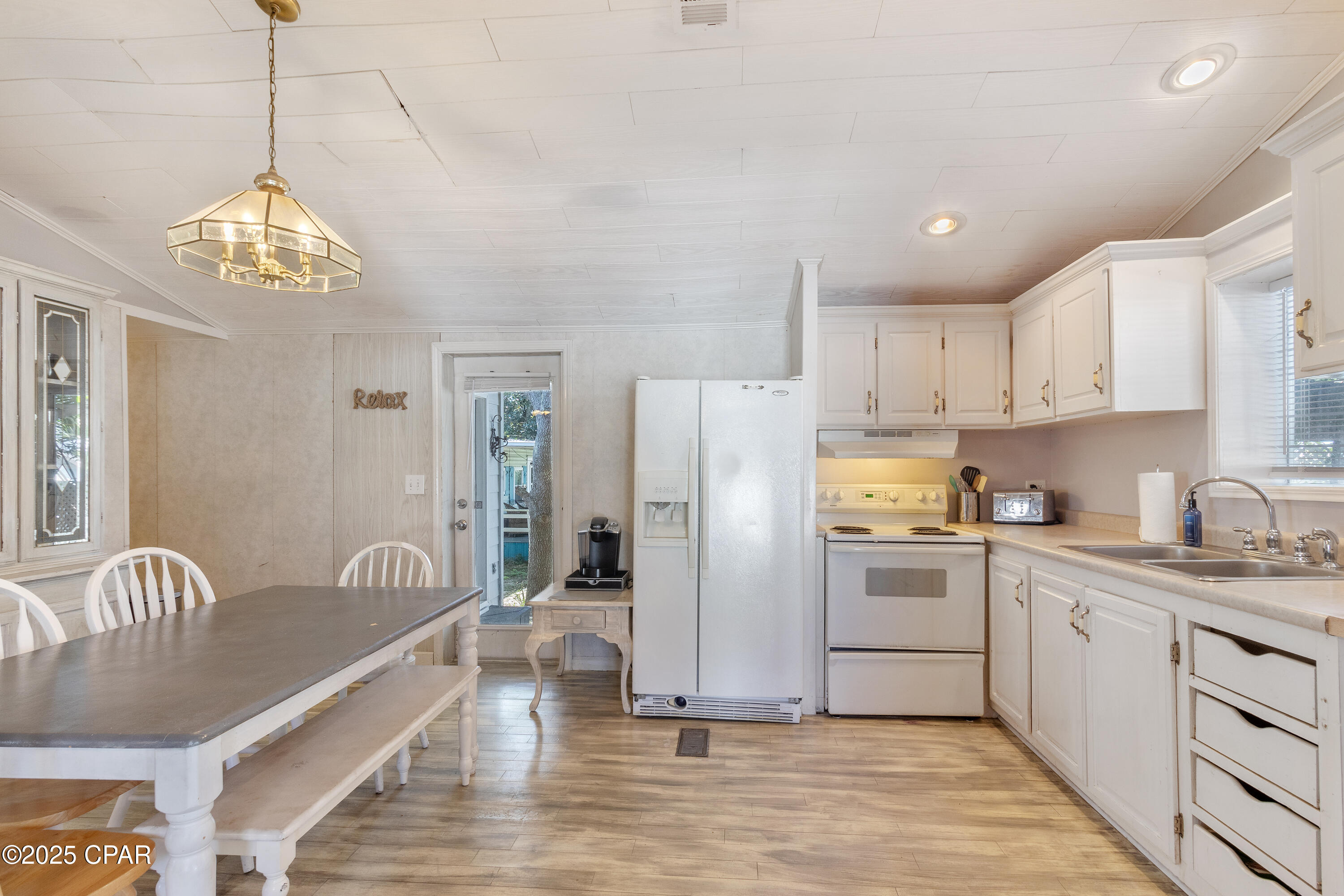 Laguna Beach Estates 5th Add - Residential