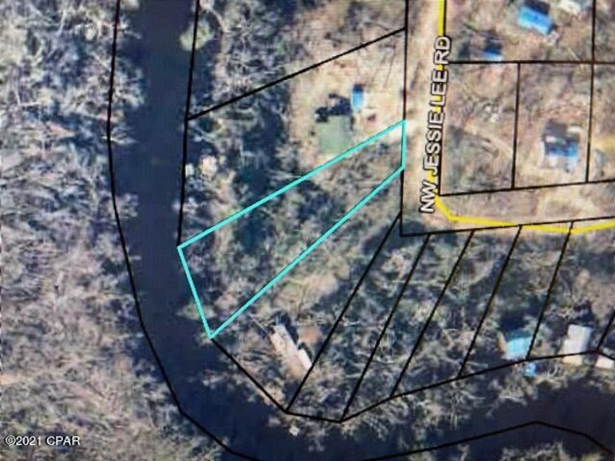 Approximately 100' on Chipola River.  Build  your forever home or vacation and week end getaway place  Enjoy this peaceful setting where you are close to nature.   Lots of wildlife near by.  Blountstown and Altha are close by for shopping.