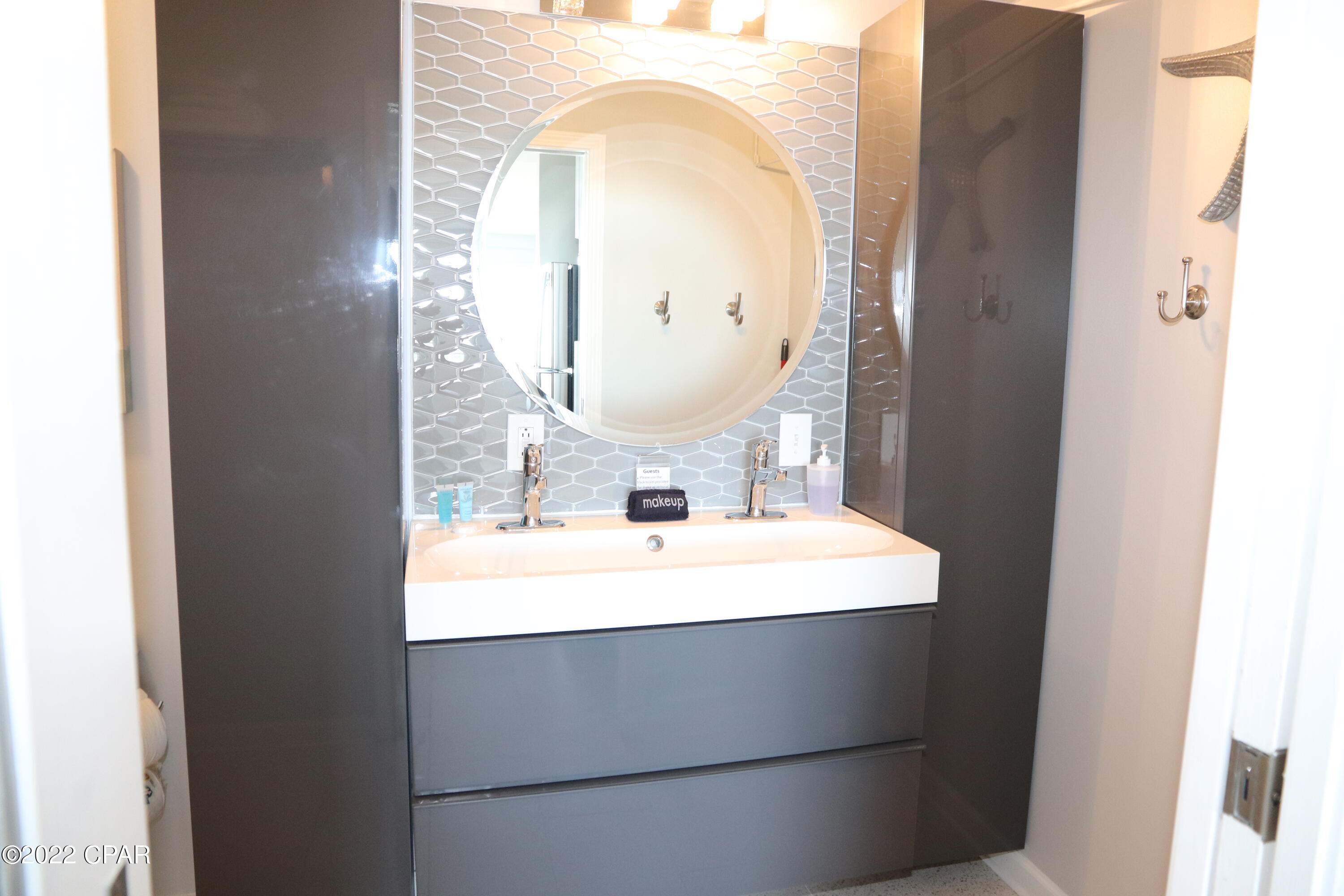 Fontainebleau Terrace - Residential