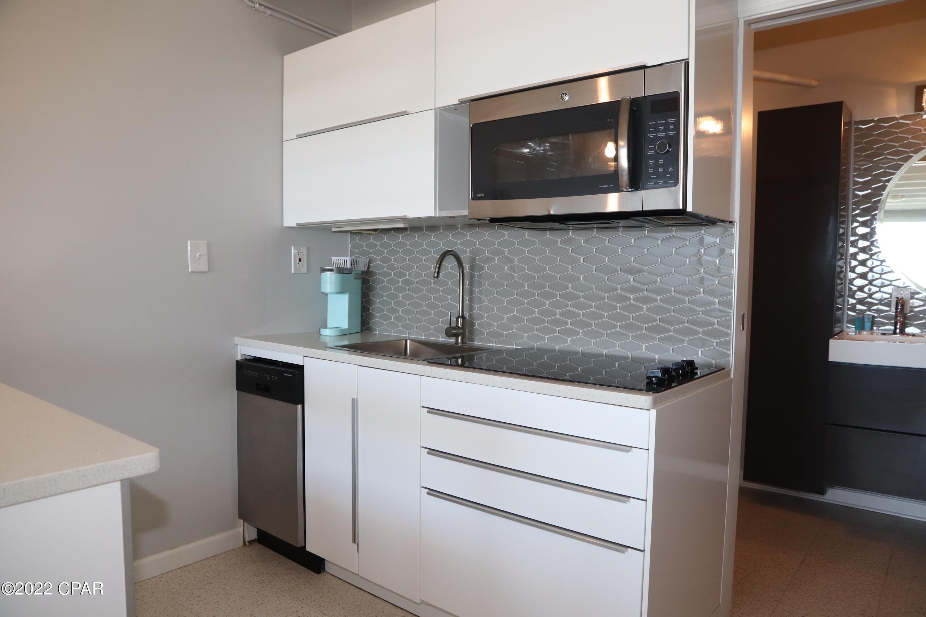 Fontainebleau Terrace - Residential