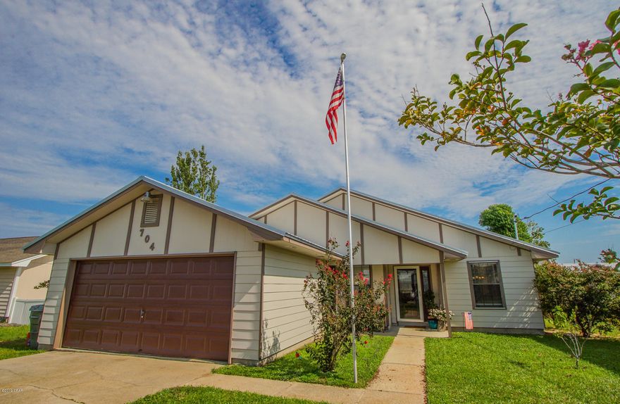 CURRENTLY UNDER CONTRACT, SELLER ACCEPTING BACKUP OFFERS! MOVE IN READY!! This craftsman style home is centrally located in Lynn

Haven and has easy access to all public schools, Cain Griffin Park, shopping, post office, Navy Base and Tyndall Air Force Base. The exterior shows off a new metal roof, fresh paint, and new privacy fence. The interior's functional layout features ceramic tile throughout, new paint, and

updated bathrooms. The updated kitchen has Corian counter tops and soft close cabinets. All kitchen appliances convey. Energy efficient features include an electric tankless water heater and a Daikin air conditioner with  approximately 8 years of warranty left! Florida room constructed in 2013 with 2x6 framing and porcelain tile.  The 2-car garage and workshop/shed in the backyard provides plenty of additional storage. Flagpole and garage freezer do not convey.  Size of rooms are approximate. Please measure for accuracy. Termite bond included.