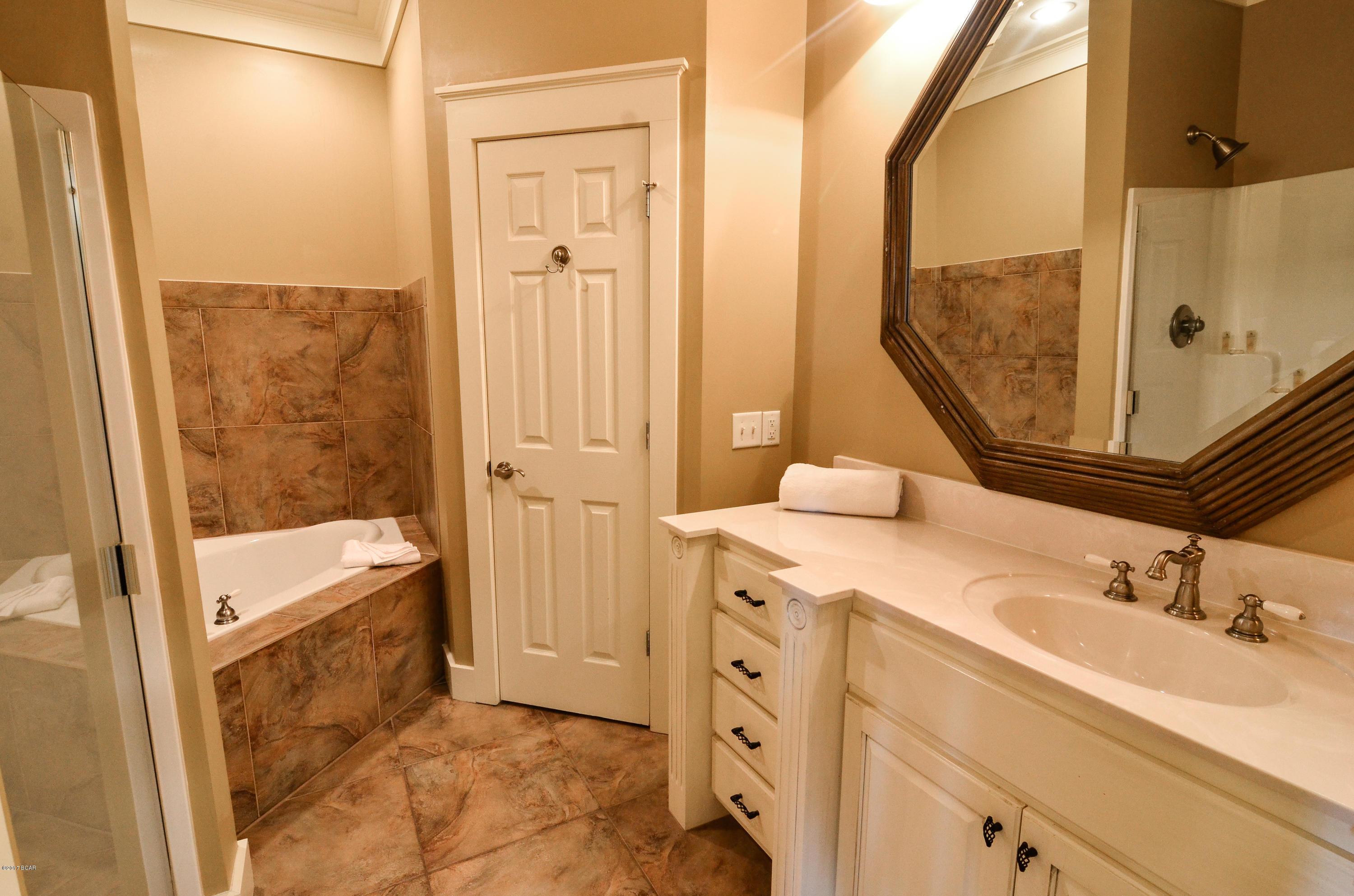 La Valencia Beach Resort - Residential