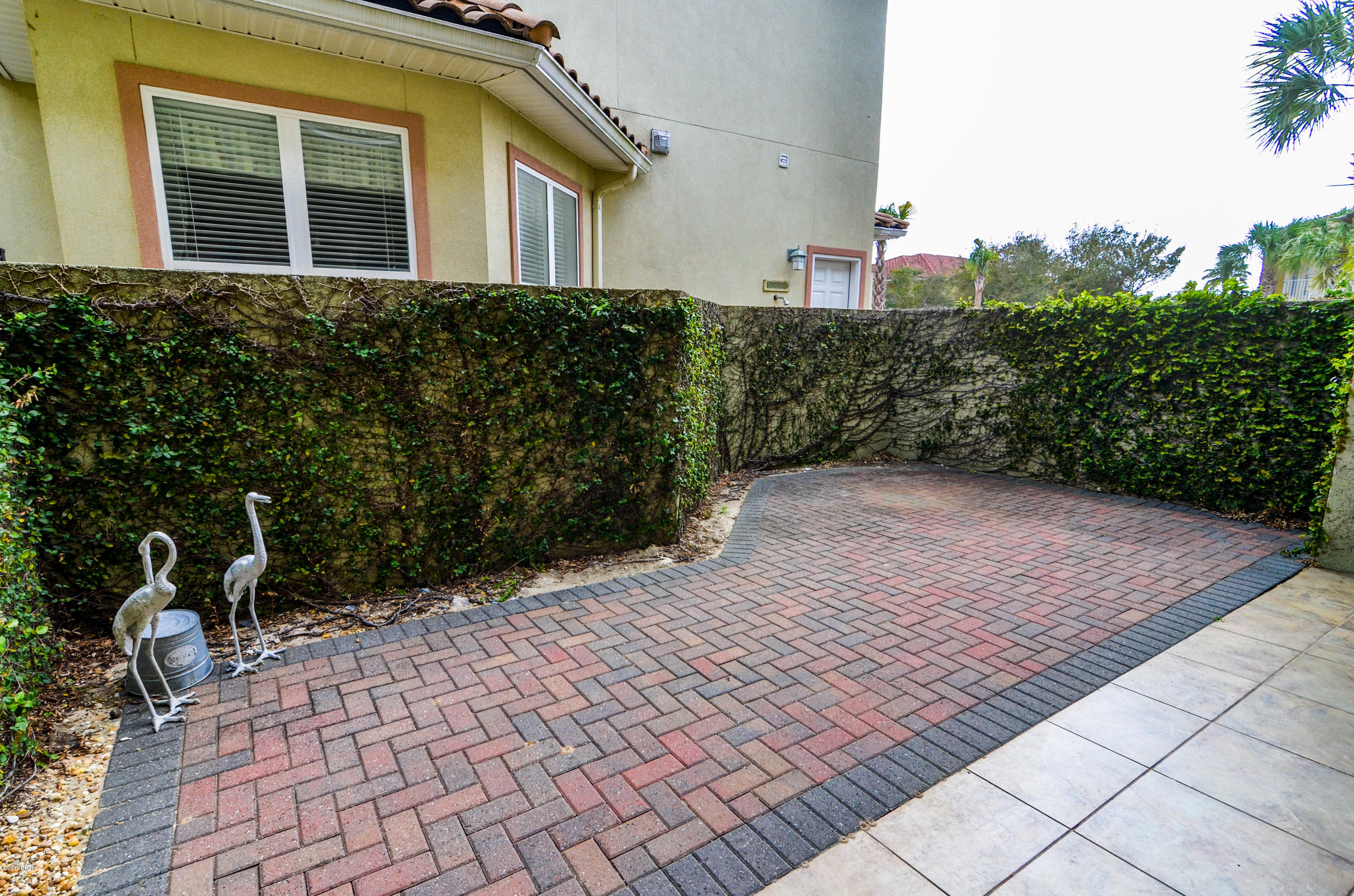 La Valencia Beach Resort - Residential