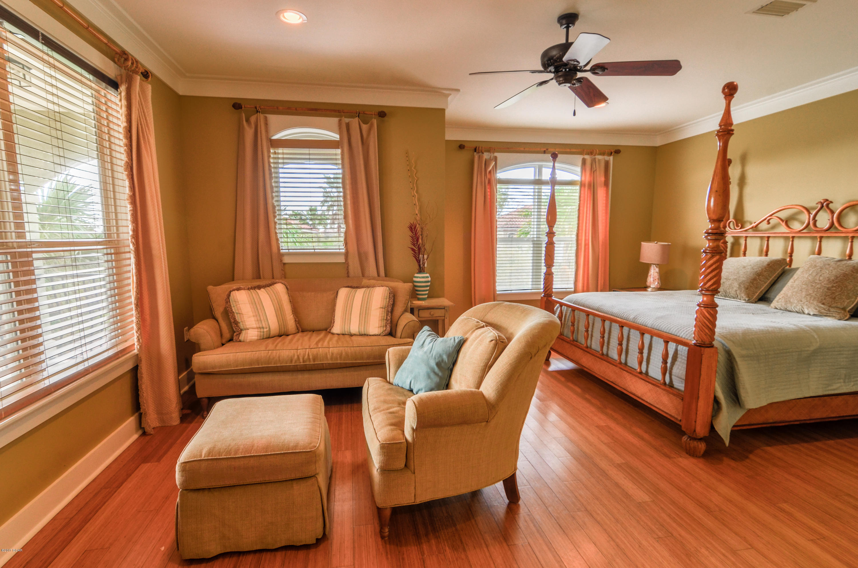 La Valencia Beach Resort - Residential