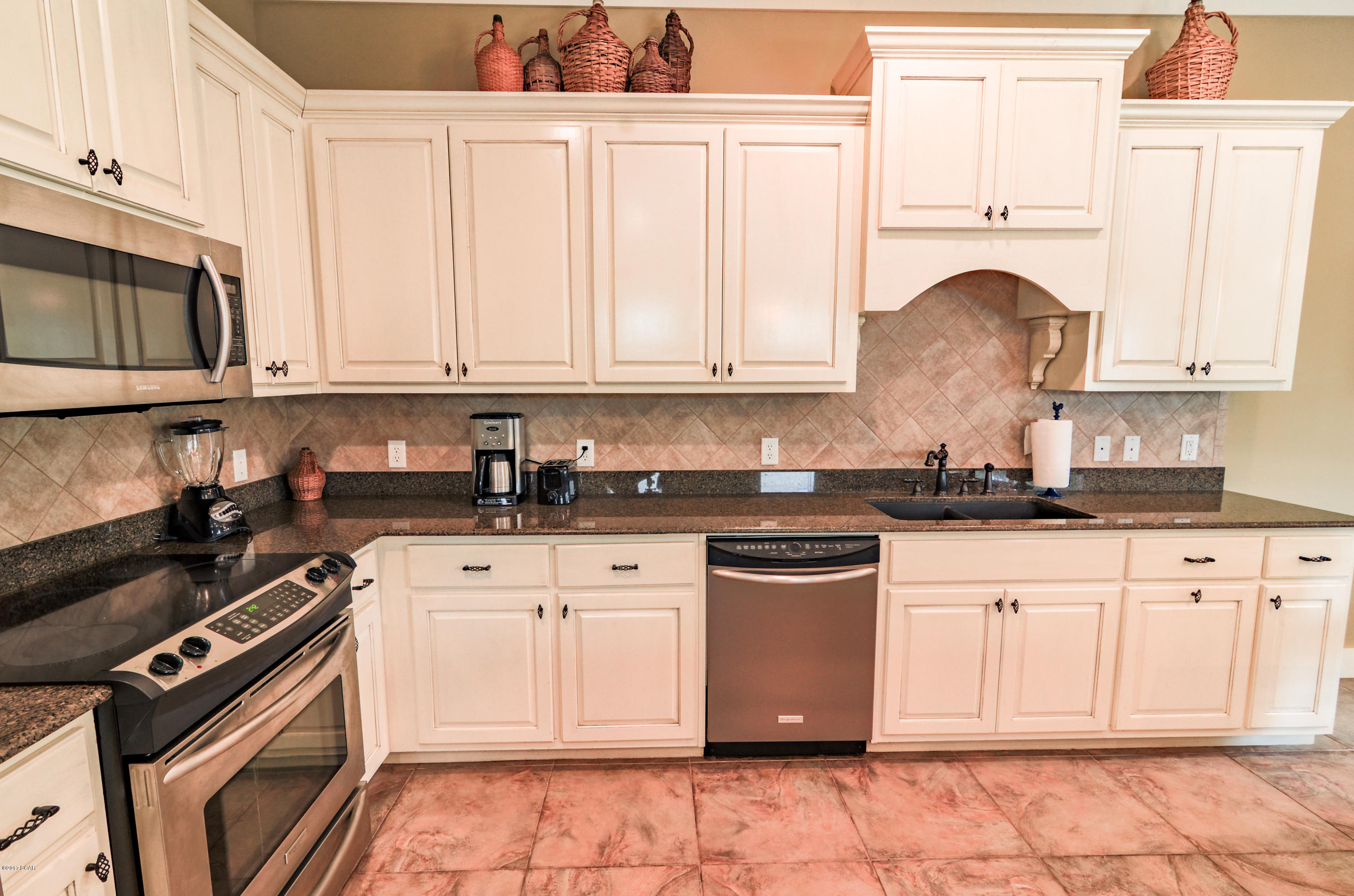 La Valencia Beach Resort - Residential