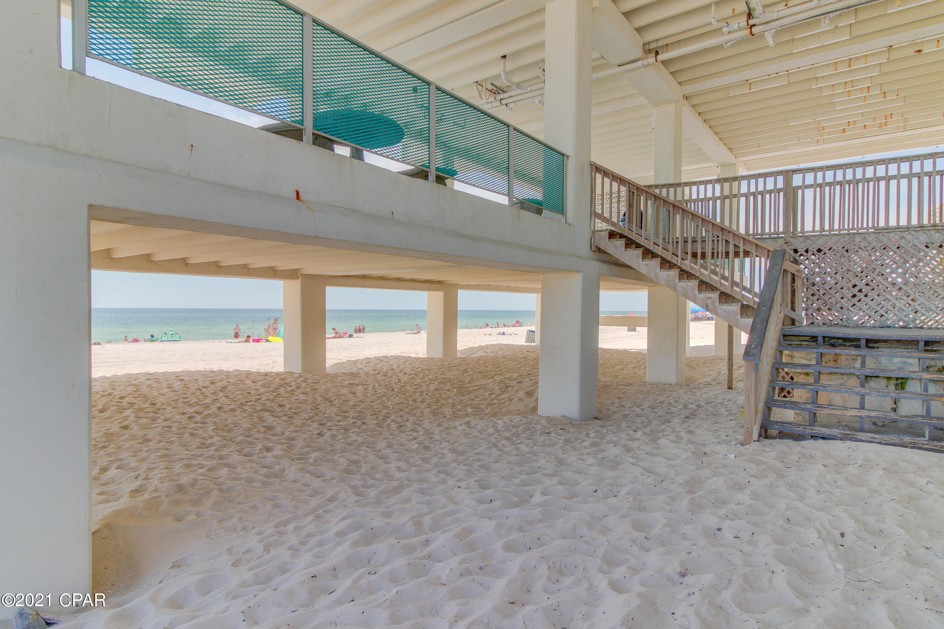 Fontainebleau Terrace - Residential