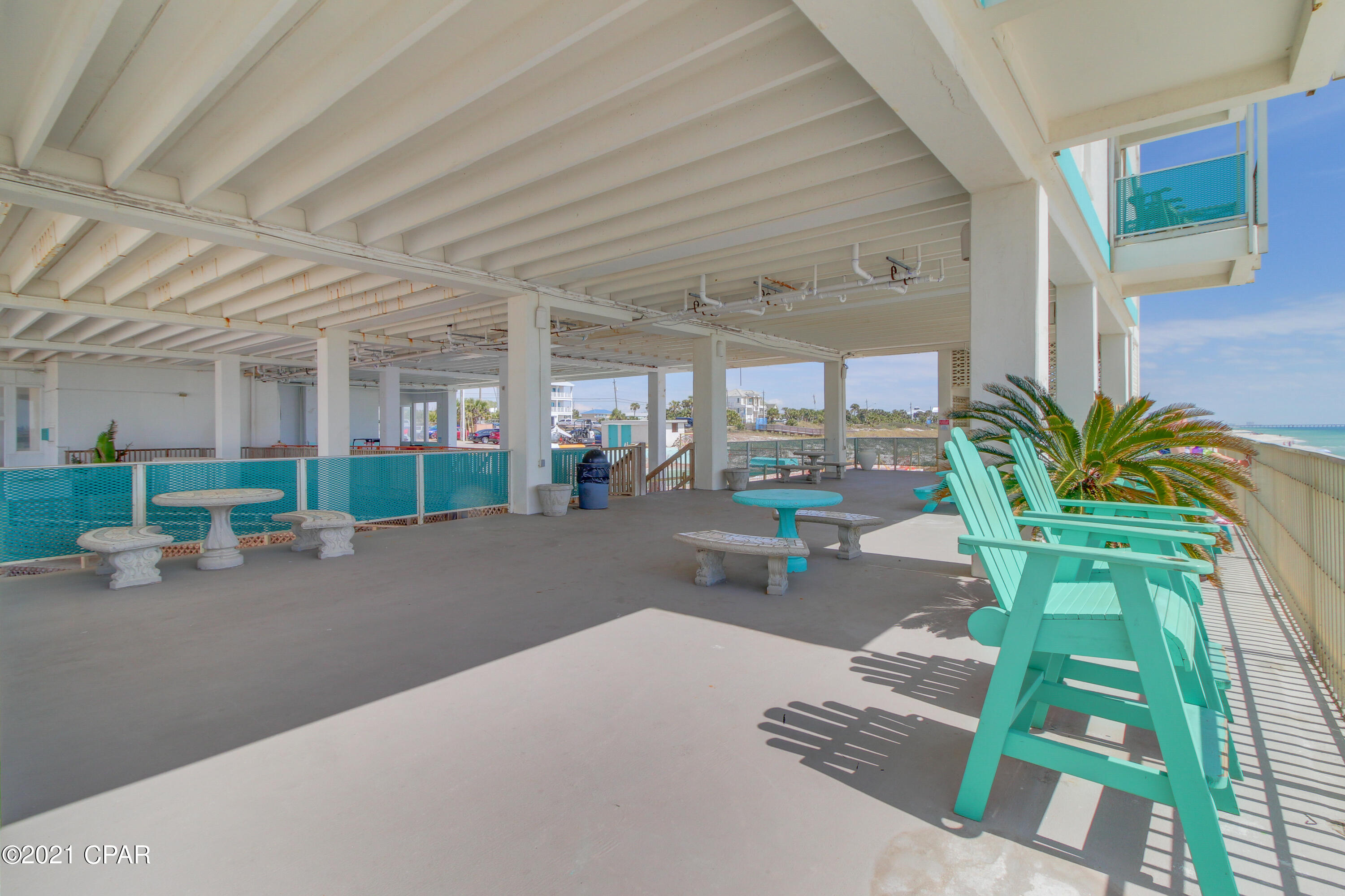 Fontainebleau Terrace - Residential