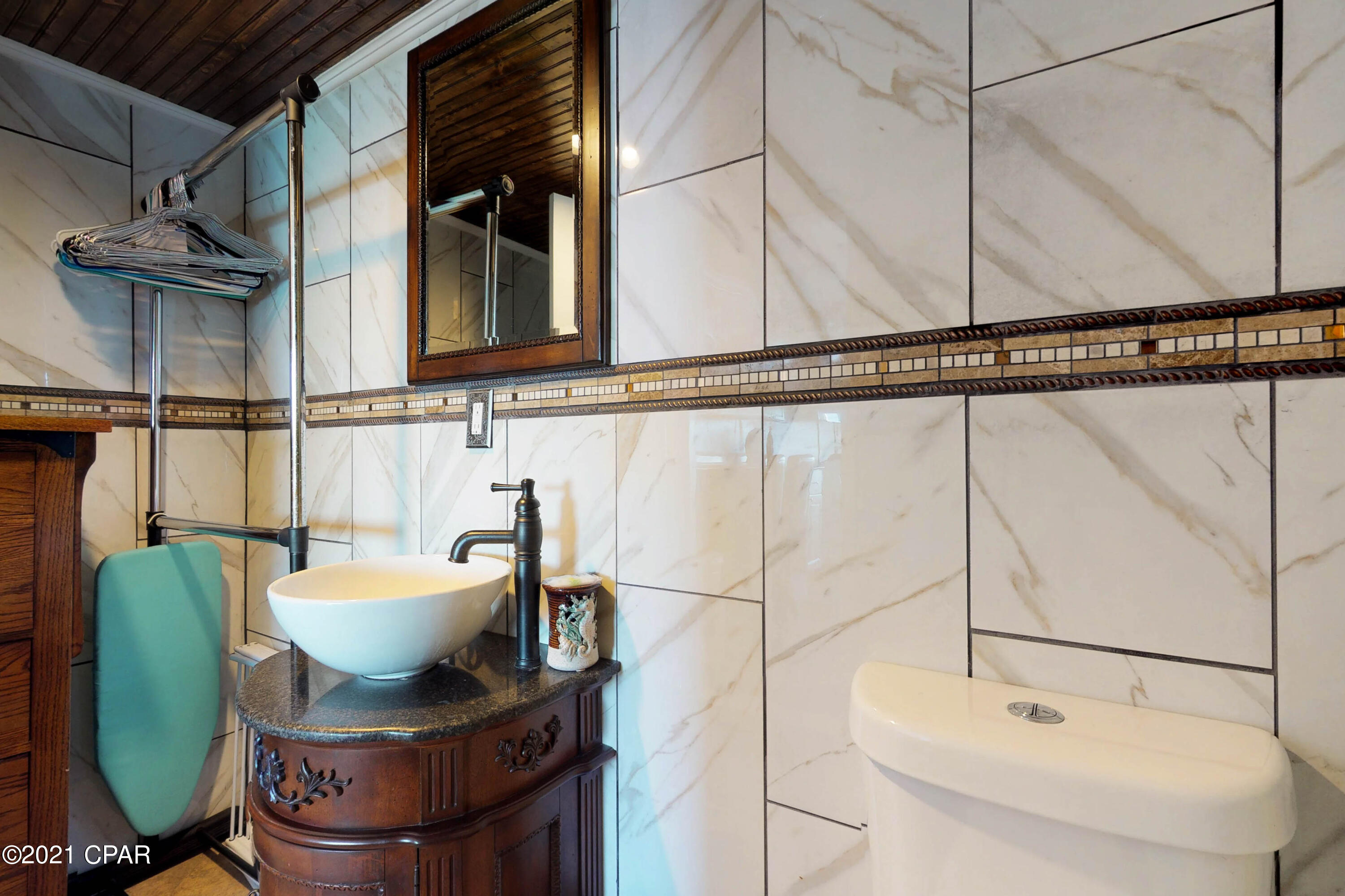 Fontainebleau Terrace - Residential