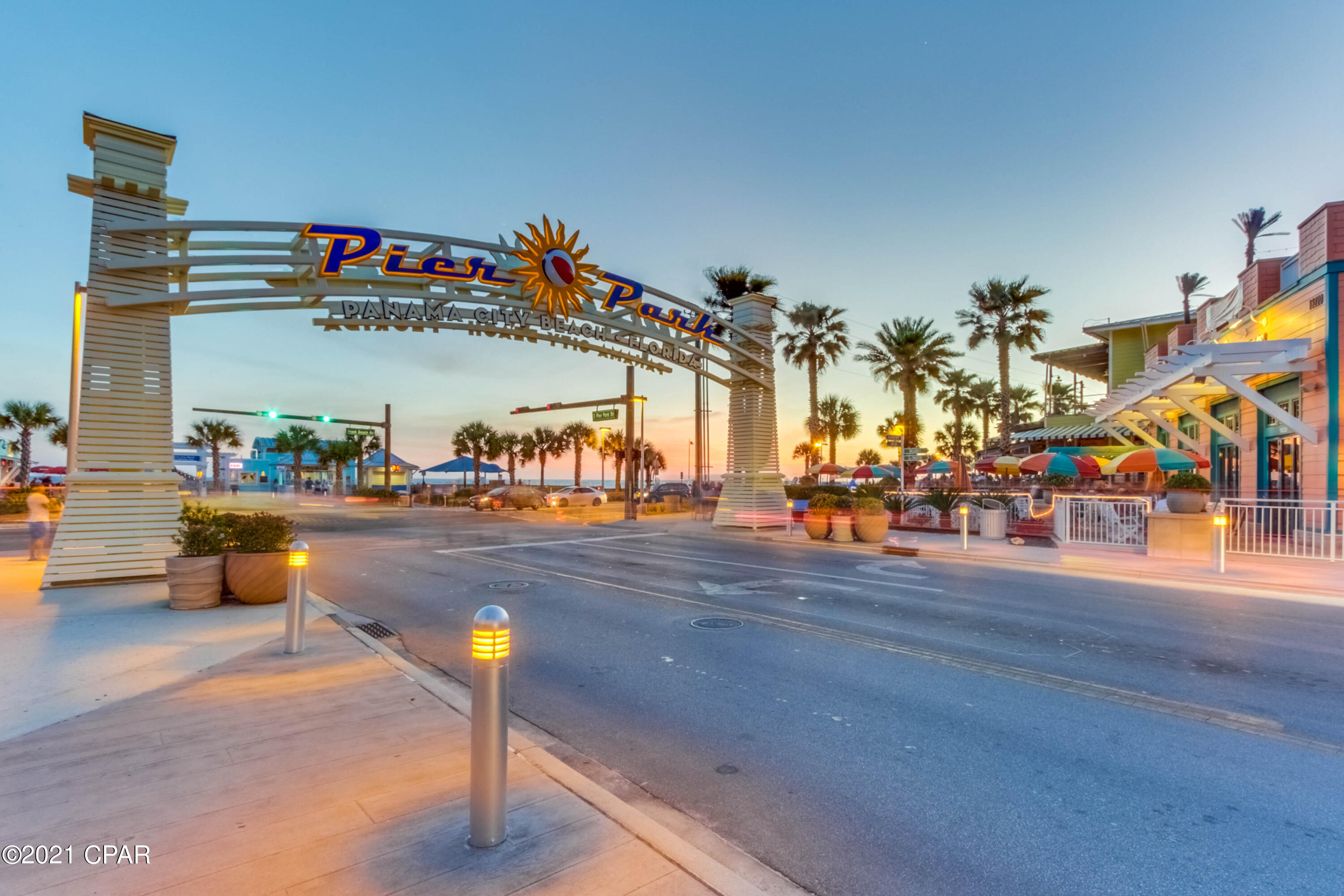 Fontainebleau Terrace - Residential