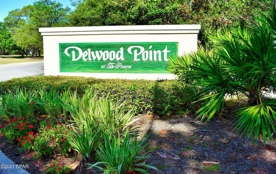 One of the last lots left to build on in Delwood.