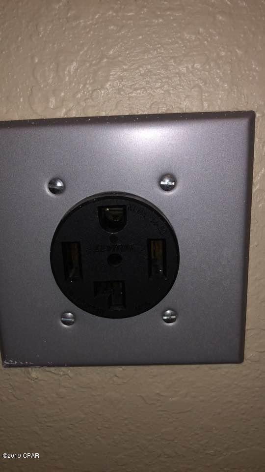 Hammocks Phase VI - Residential Lease