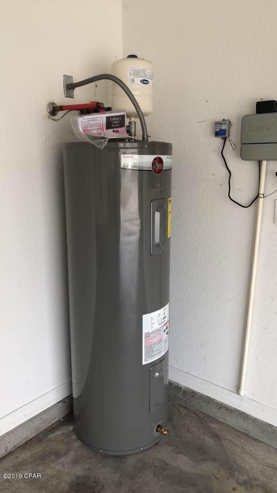 Hammocks Phase VI - Residential Lease