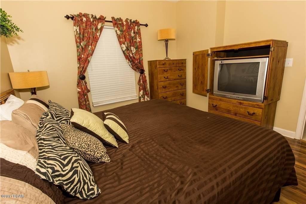 Splash Condo - Residential