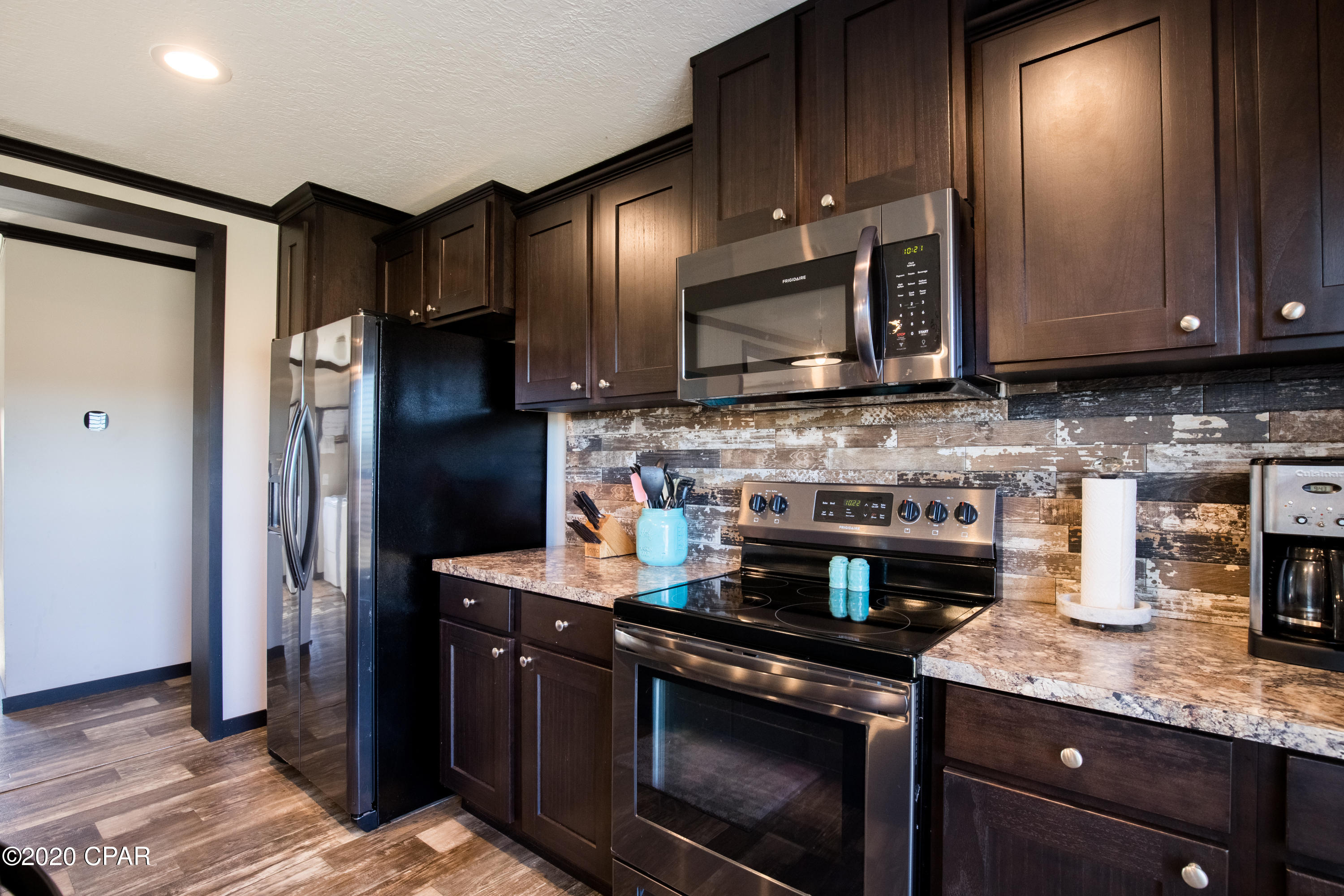 [No Recorded Subdiv] - Residential