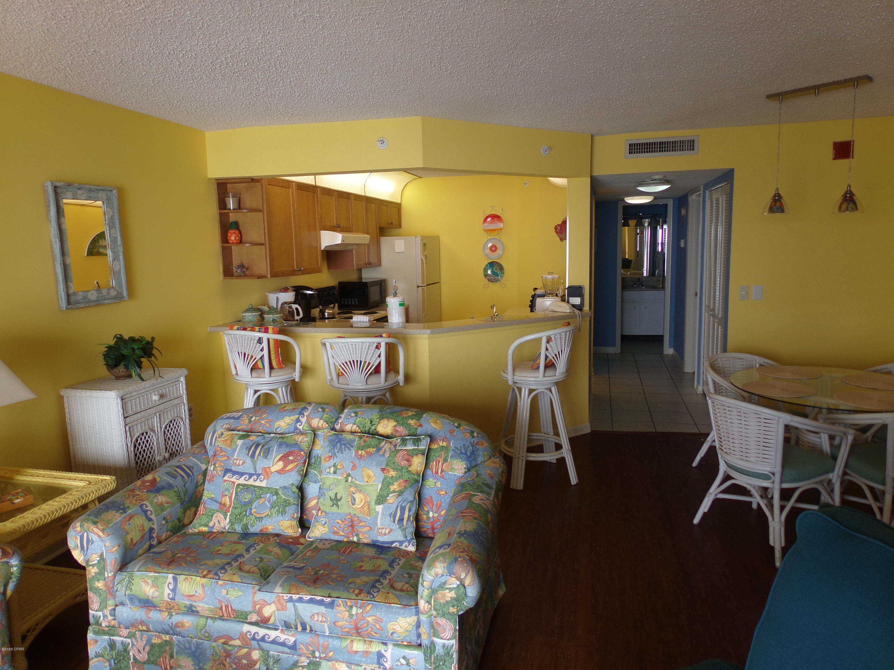 Summerhouse Condo. - Residential