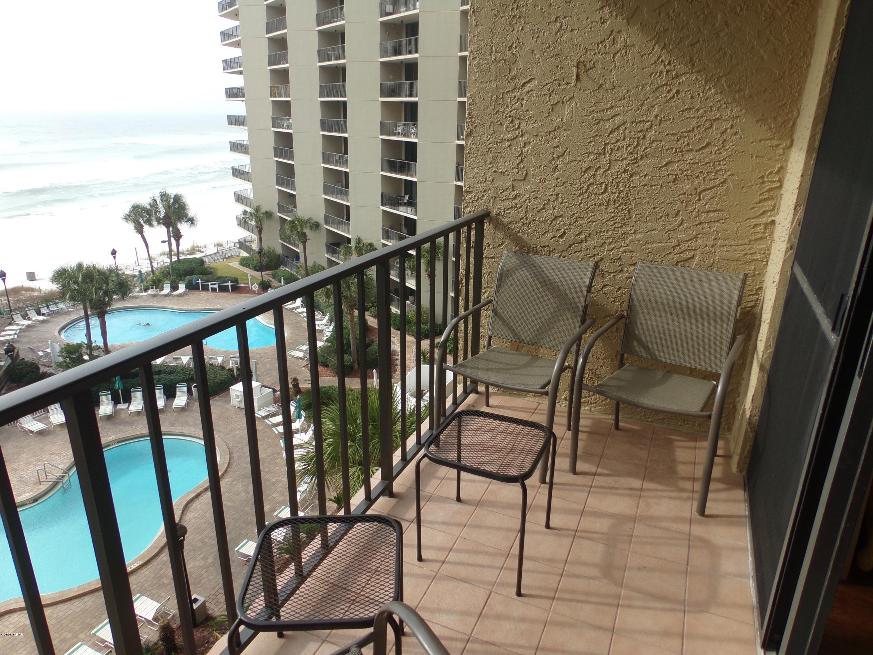 Summerhouse Condo. - Residential