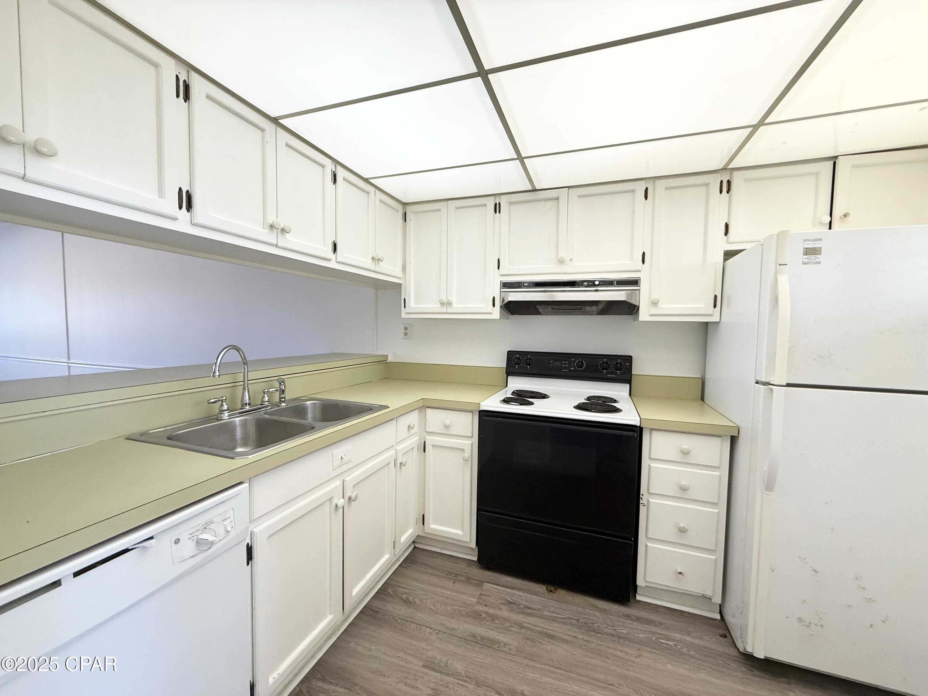 Leisure #1 Condo - Residential