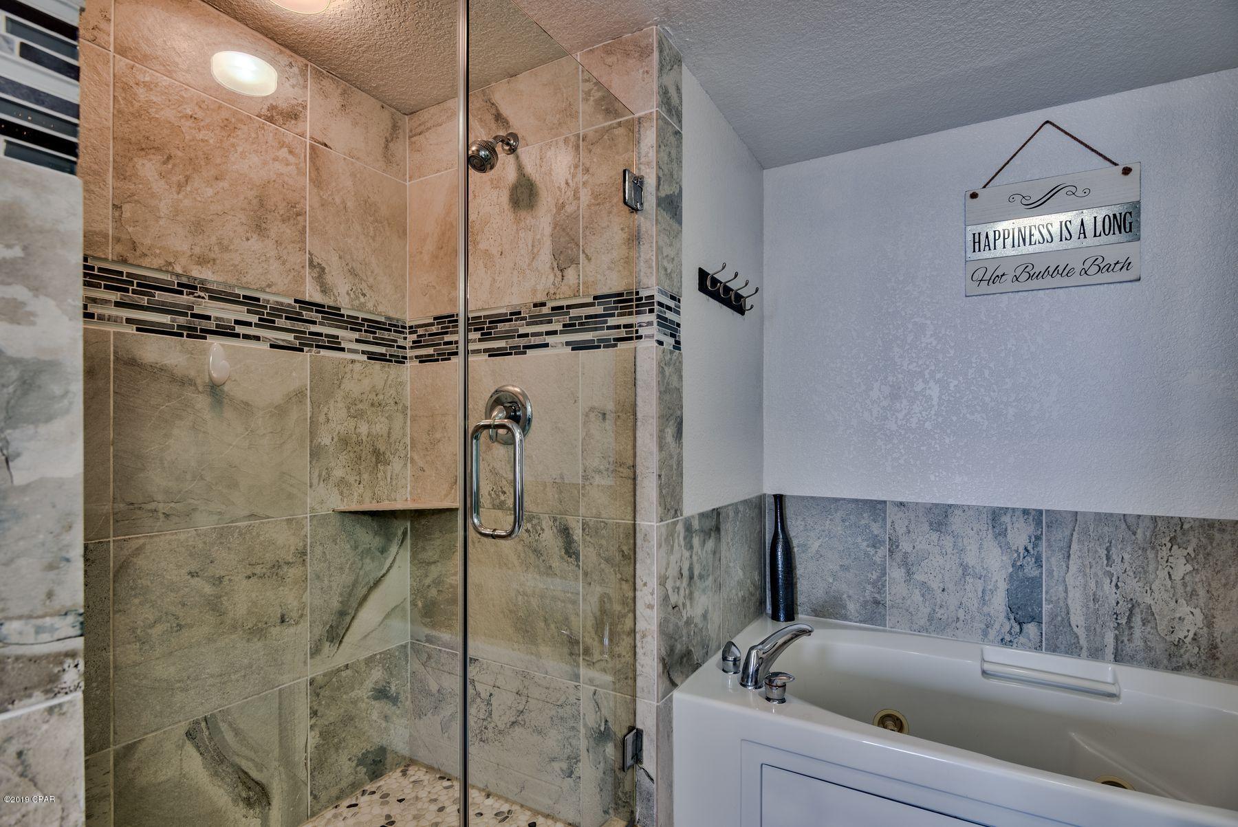 Hibiscus By The Bay - Residential