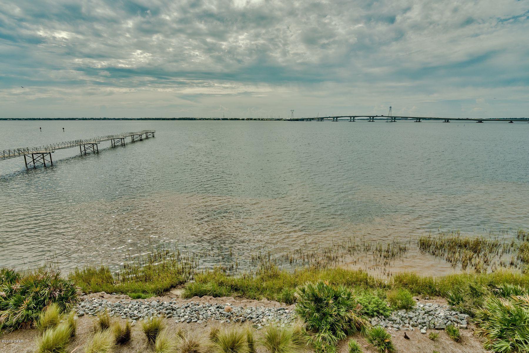 Hibiscus By The Bay - Residential