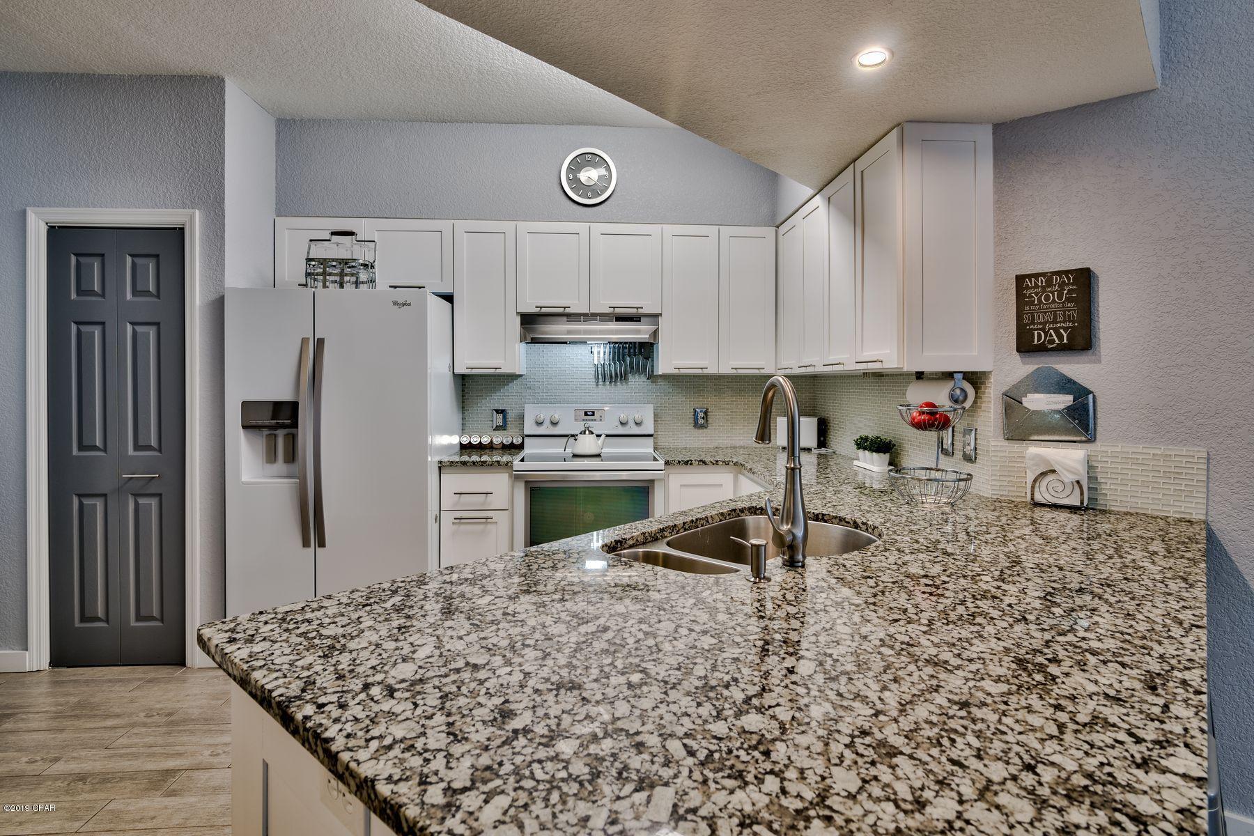 Hibiscus By The Bay - Residential