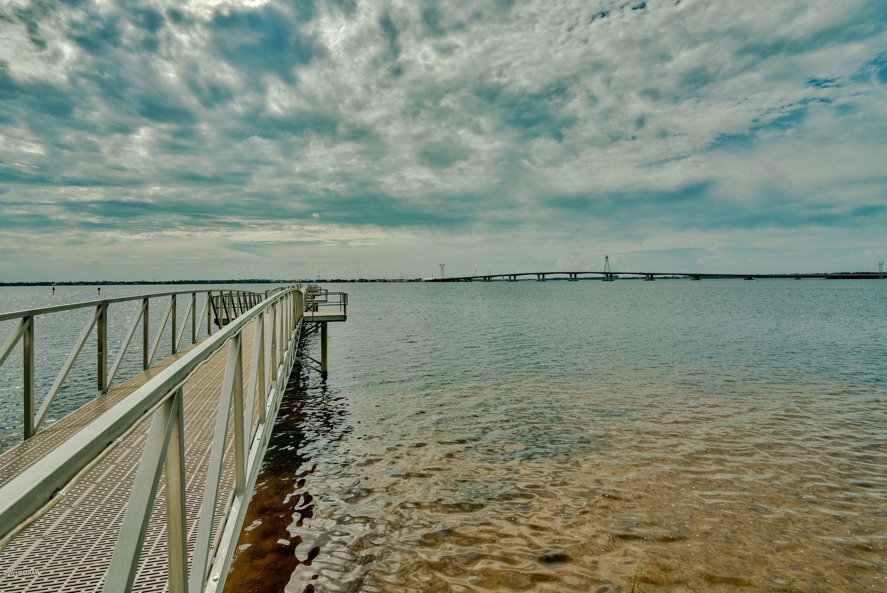 Hibiscus By The Bay - Residential