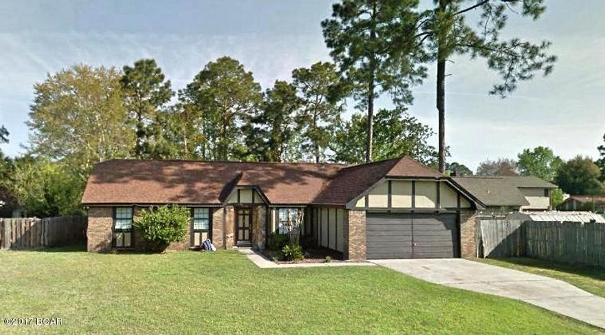 LYNN HAVEN-DERBY WOODS 3/2-Featuring 3 bedrooms and 2 full baths, a huge dining/living room and a family room with vaulted ceiling and fireplace that opens to the kitchen and spacious breakfast area with bay windows. Kitchen has updated appliances, pantry, breakfast bar and loads of counter space. The extra large bedroom has a full en suite bath and walk in closet. French Doors lead out to a new screened 22x16 patio with plenty of backyard space left over for that pool! Derby Woods is a family oriented neighborhood with proximity to TAFB, shopping, dining, the beach and highly rated nearby schools K-12.