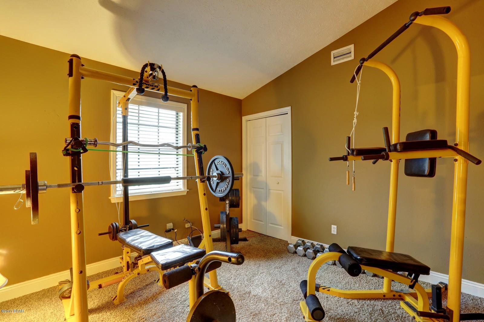 Derby Woods 1st Add - Residential