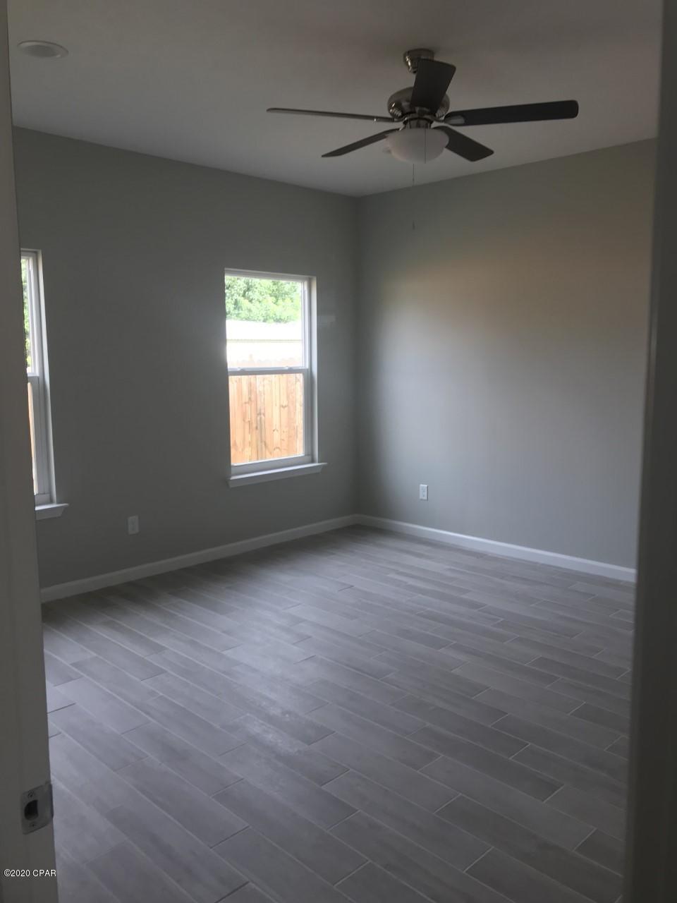 Laguna Beach Estates 7th Add - Residential