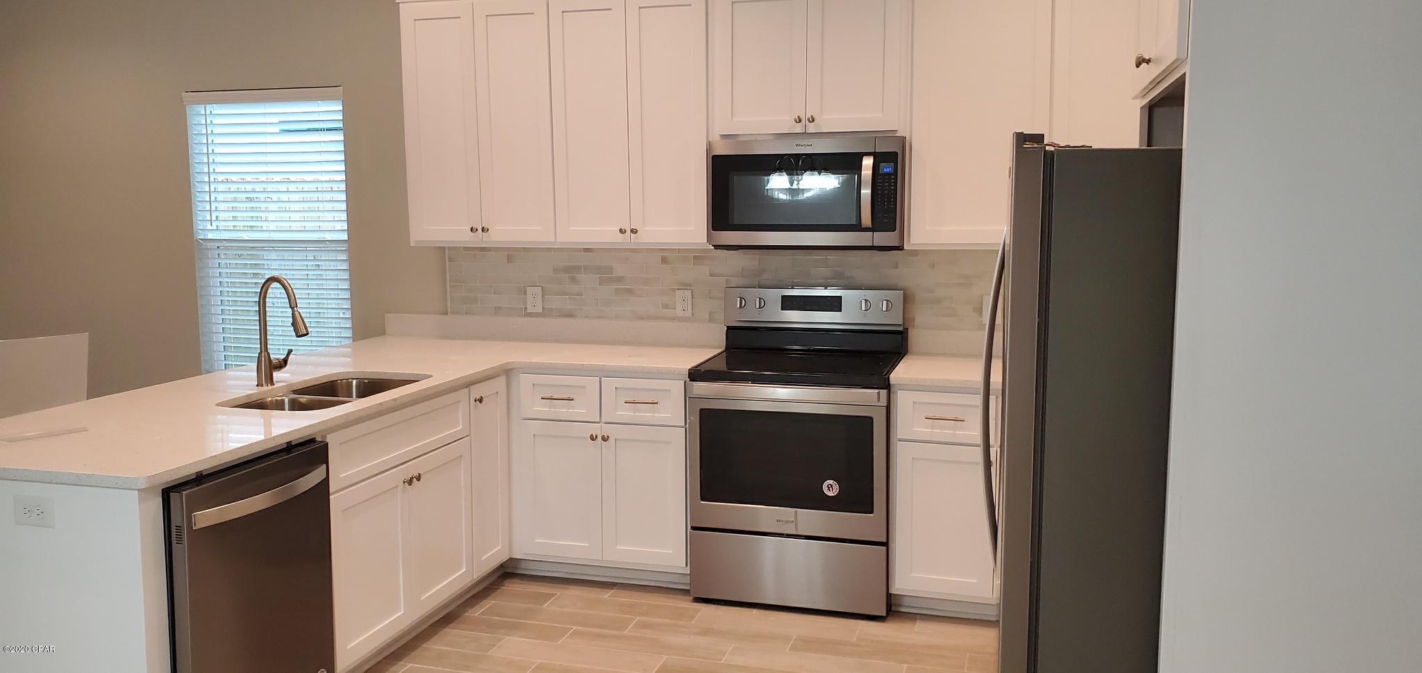 Laguna Beach Estates 7th Add - Residential