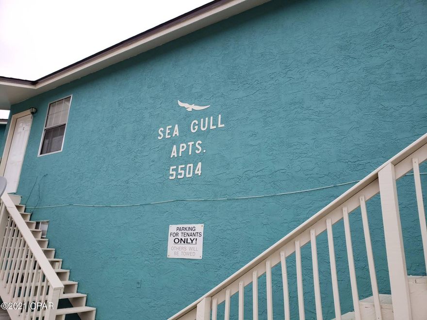 1 bedroom downstairs apartment located conveniently to the beach and shopping.



*Water, sewage, pest control, and lawn service are included with rent.



*Owner will consider accepting Section 8*



*No Pets*