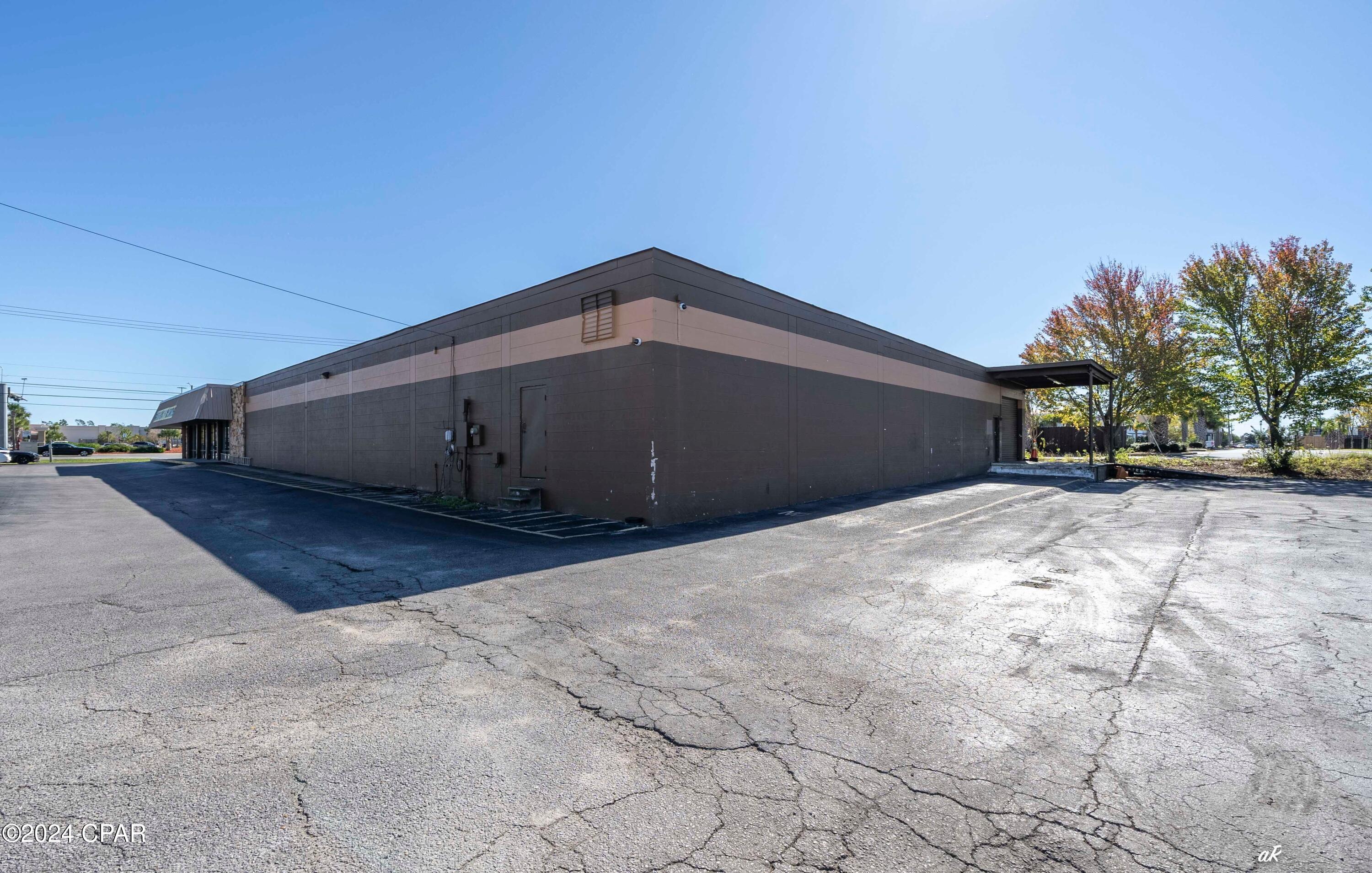 [No Recorded Subdiv] - Commercial Sale