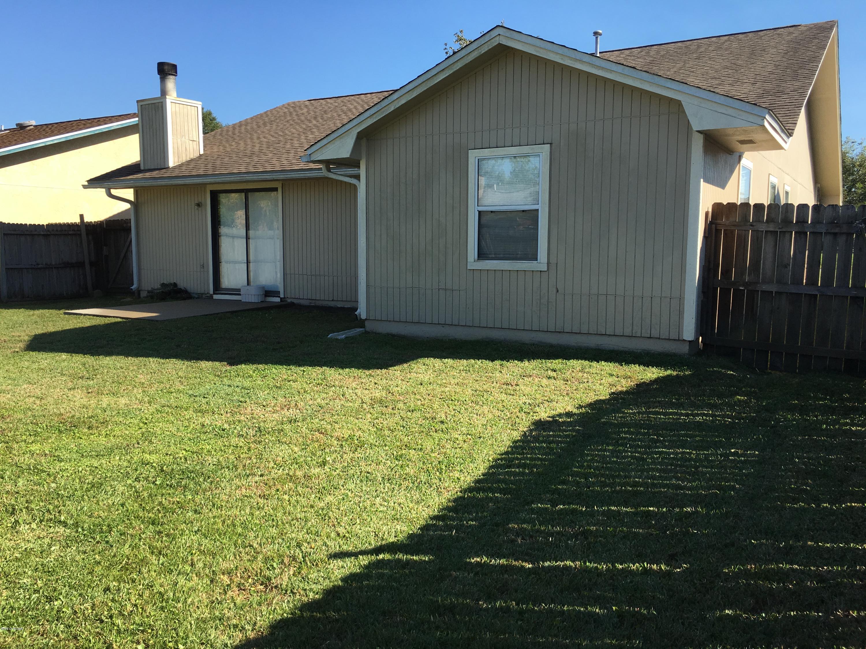 Shadow Bay Unit 2 Replat - Residential