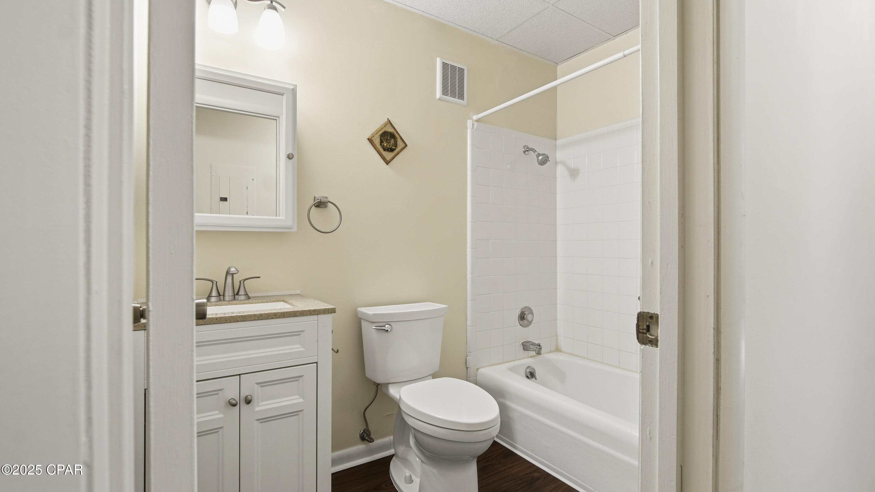 Bay Club Condo Ph 2 - Residential