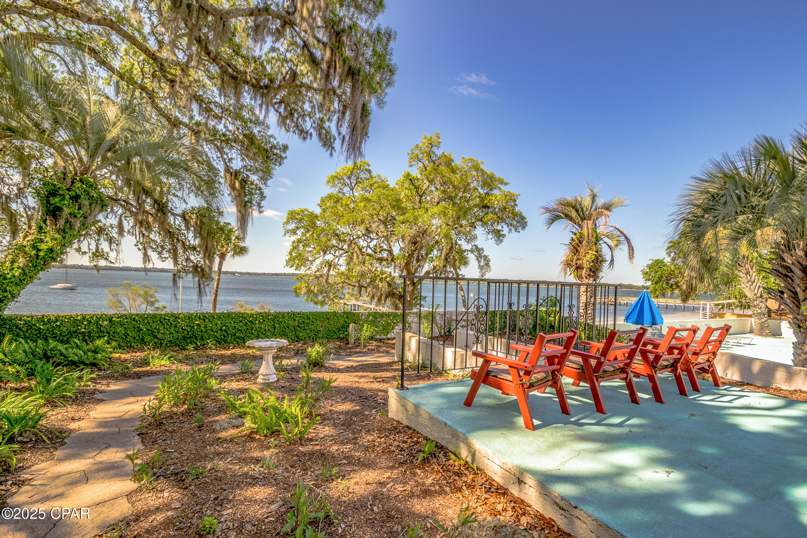 Bay Club Condo Ph 2 - Residential