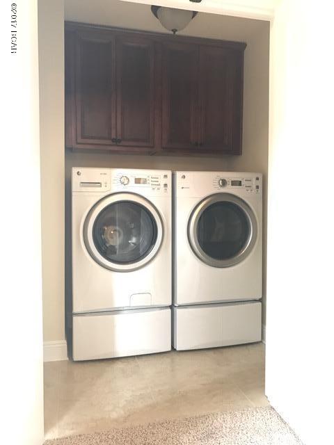 Magnolia Bay Club - Residential