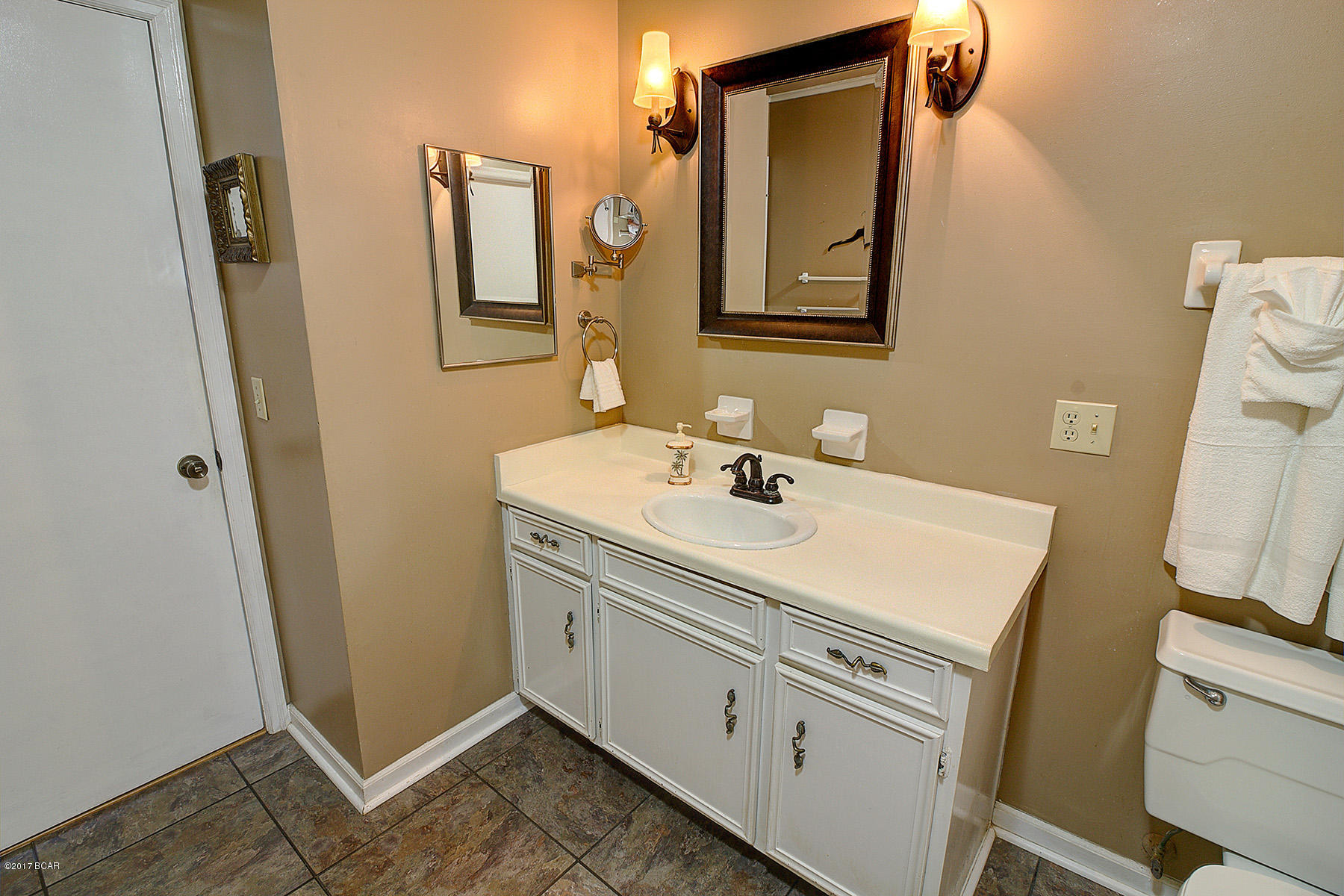 Laguna Beach Estates 7th Add - Residential