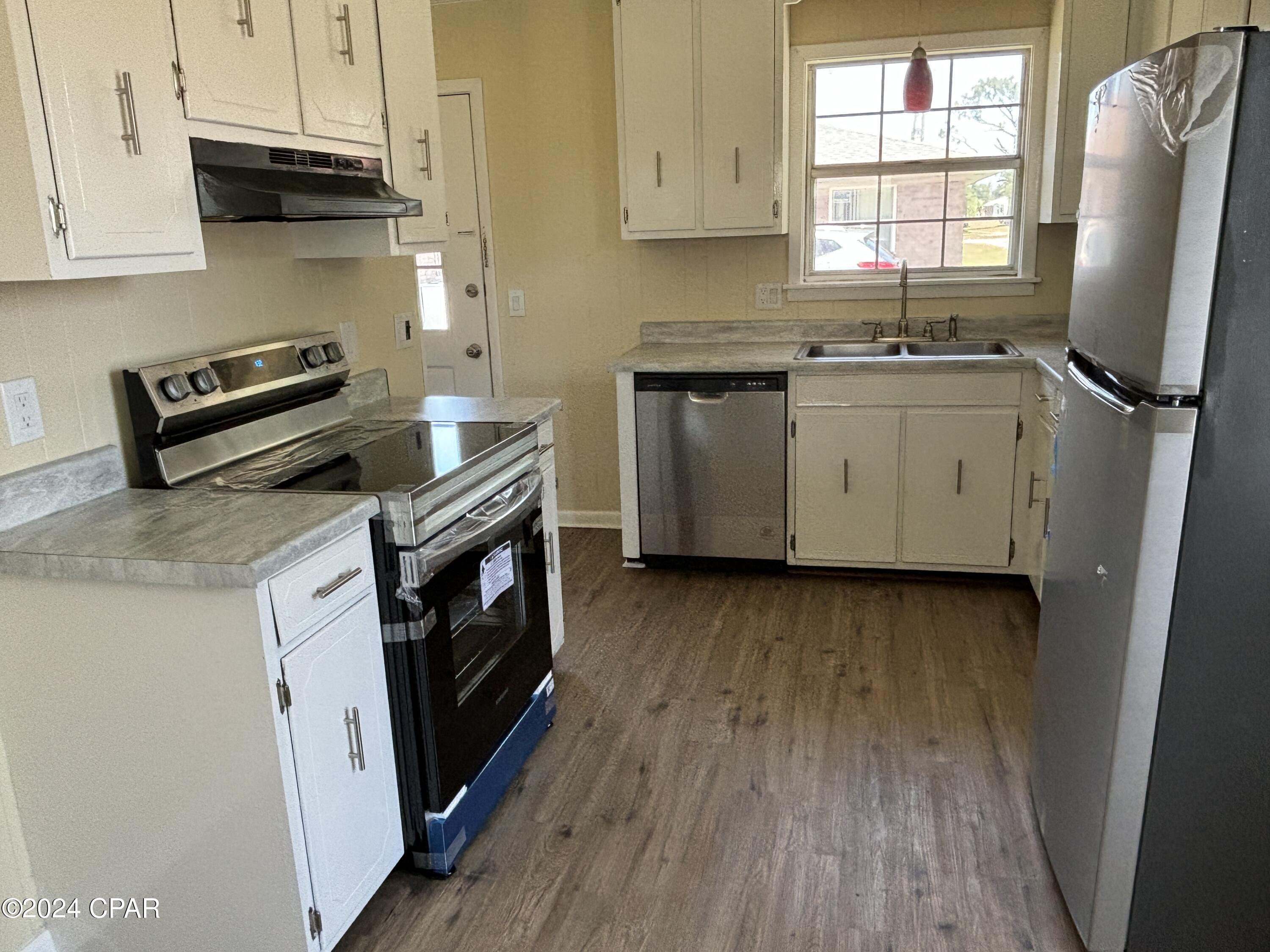 [No Recorded Subdiv] - Residential Lease