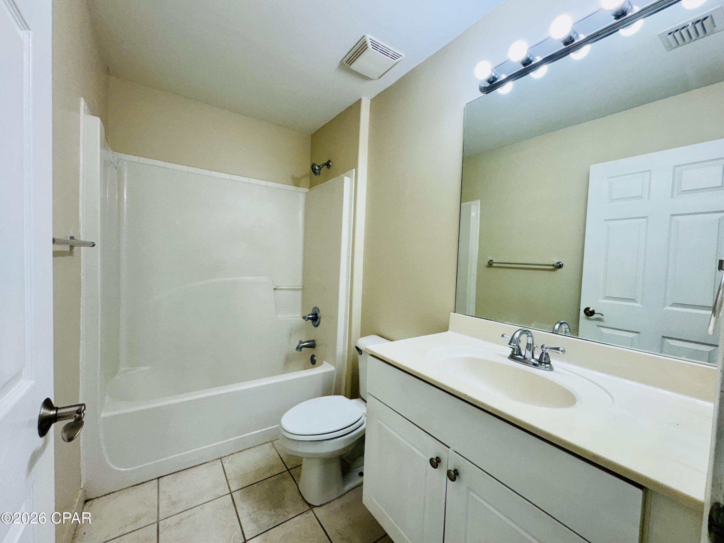 [No Recorded Subdiv] - Residential Lease