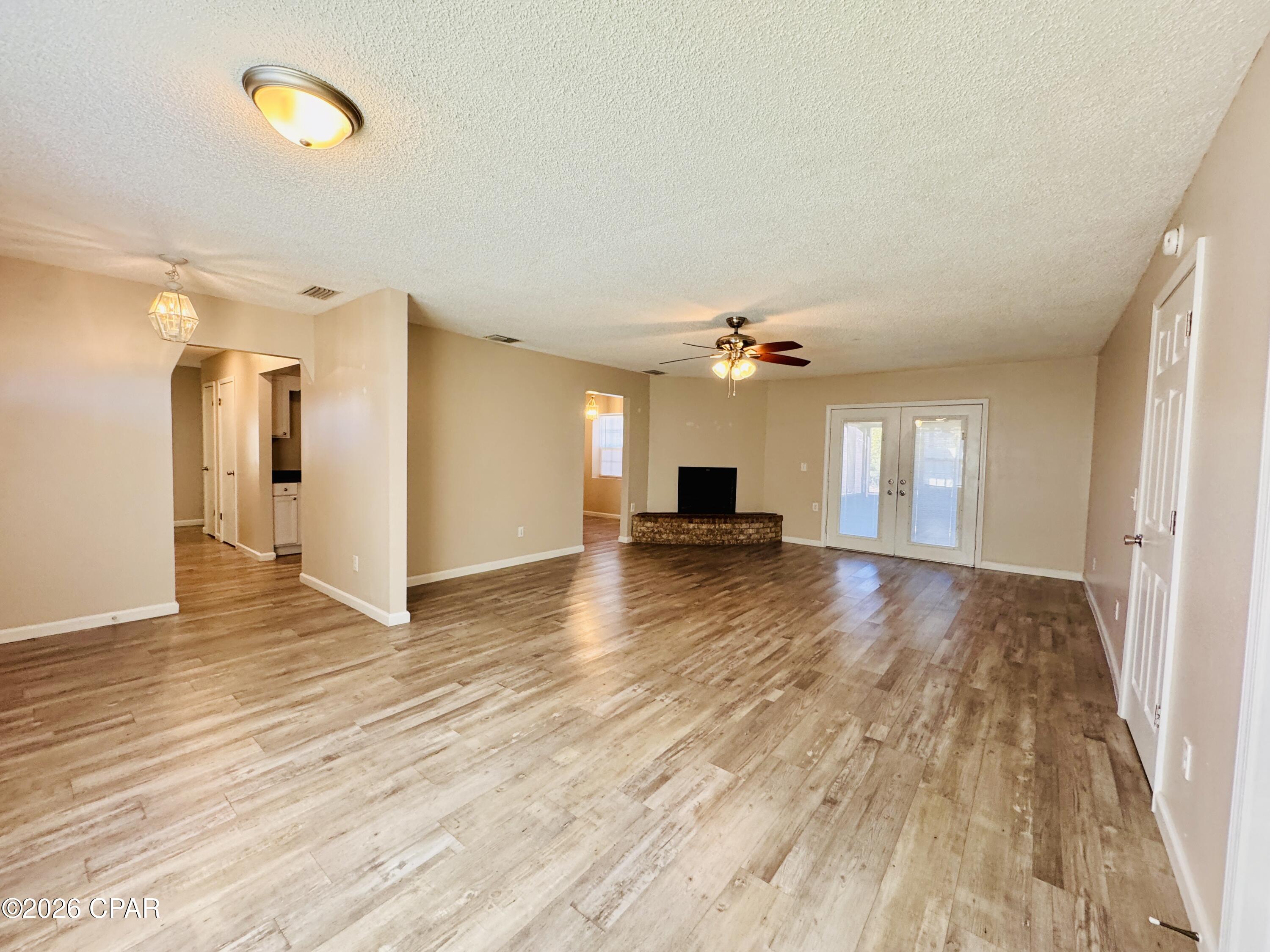 [No Recorded Subdiv] - Residential Lease