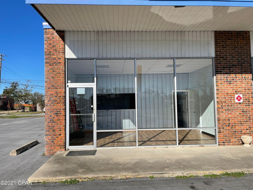 What an AWESOME opportunity to lease space for your business in the very heart of Lynn Haven fronting Ohio Ave (Hwy77). This is the left end of the 3 unit building. The unit is1200 sf and has been divided into the following:  Front lobby; Open office space; 2 private offices; storage and hvac room; one bath with plumbing for the addition of a 2nd bath. Paved parking in front and the side of the building. You can even reconfigure the current interior walls to perfectly fit your needs (at your own expense). You will also have space on the main sign out front.