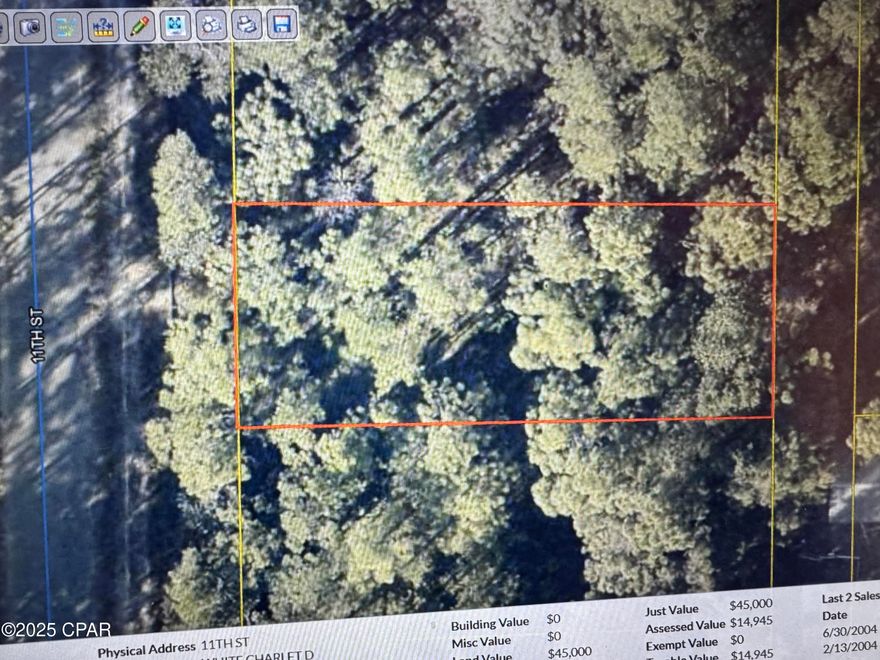 Looking for a nice lot to build your dream home, look no further.  This area still offers lots of privacy.  Public boat ramp near by.